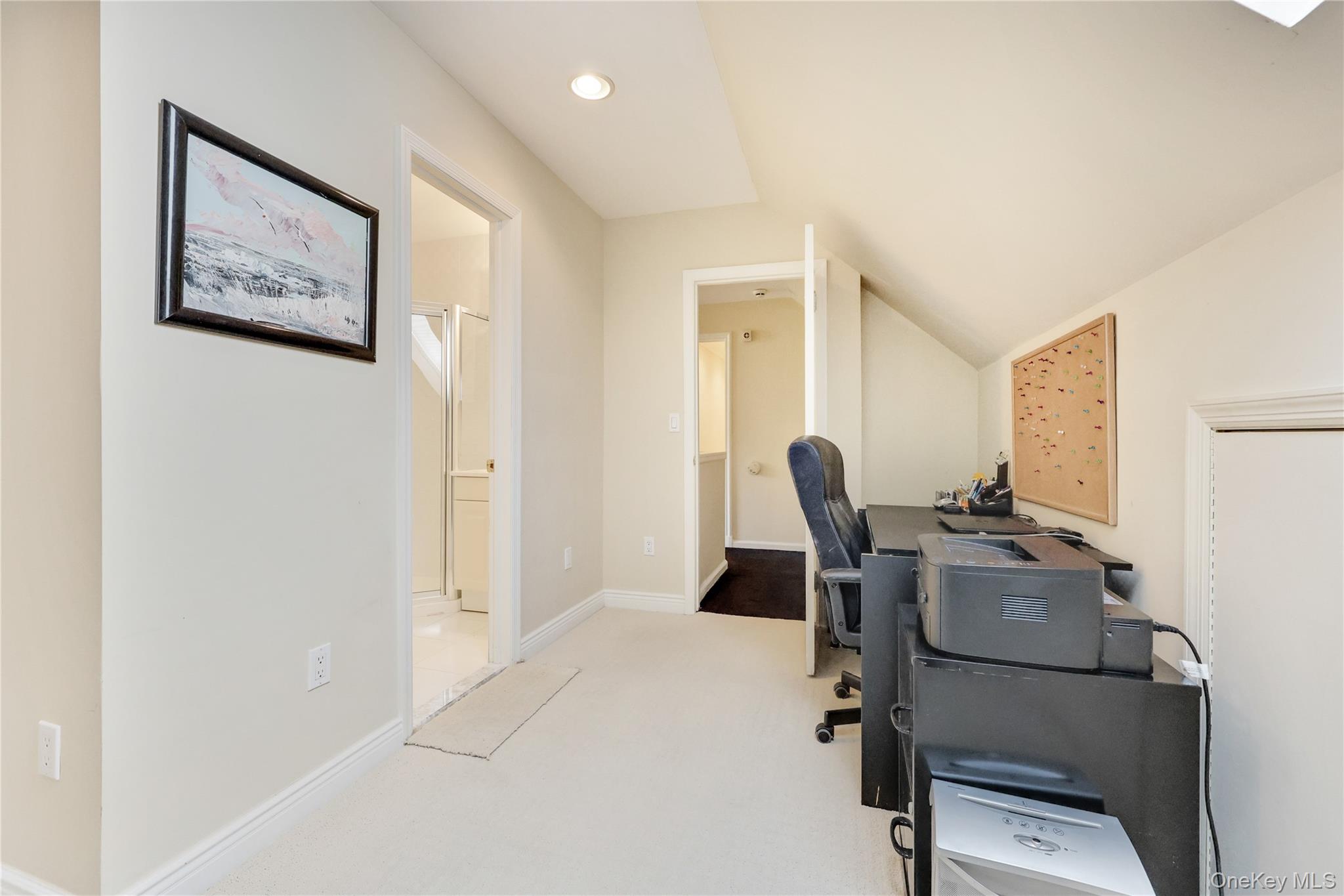 4 Willow Lane, Hewlett Harbor, NY 11557