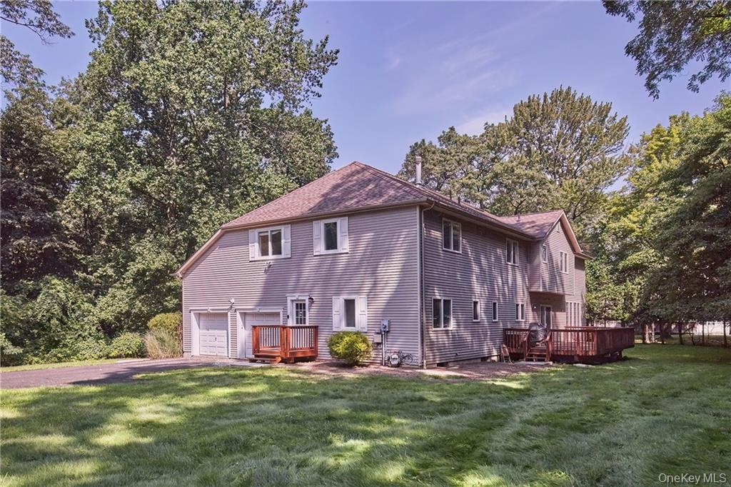 113 Carlton Road W, Suffern, NY 10901