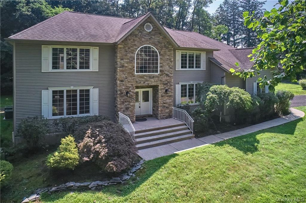 113 Carlton Road W, Suffern, NY 10901