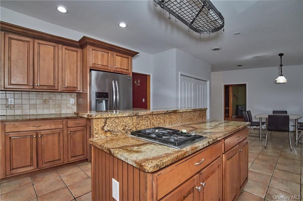 113 Carlton Road W, Suffern, NY 10901