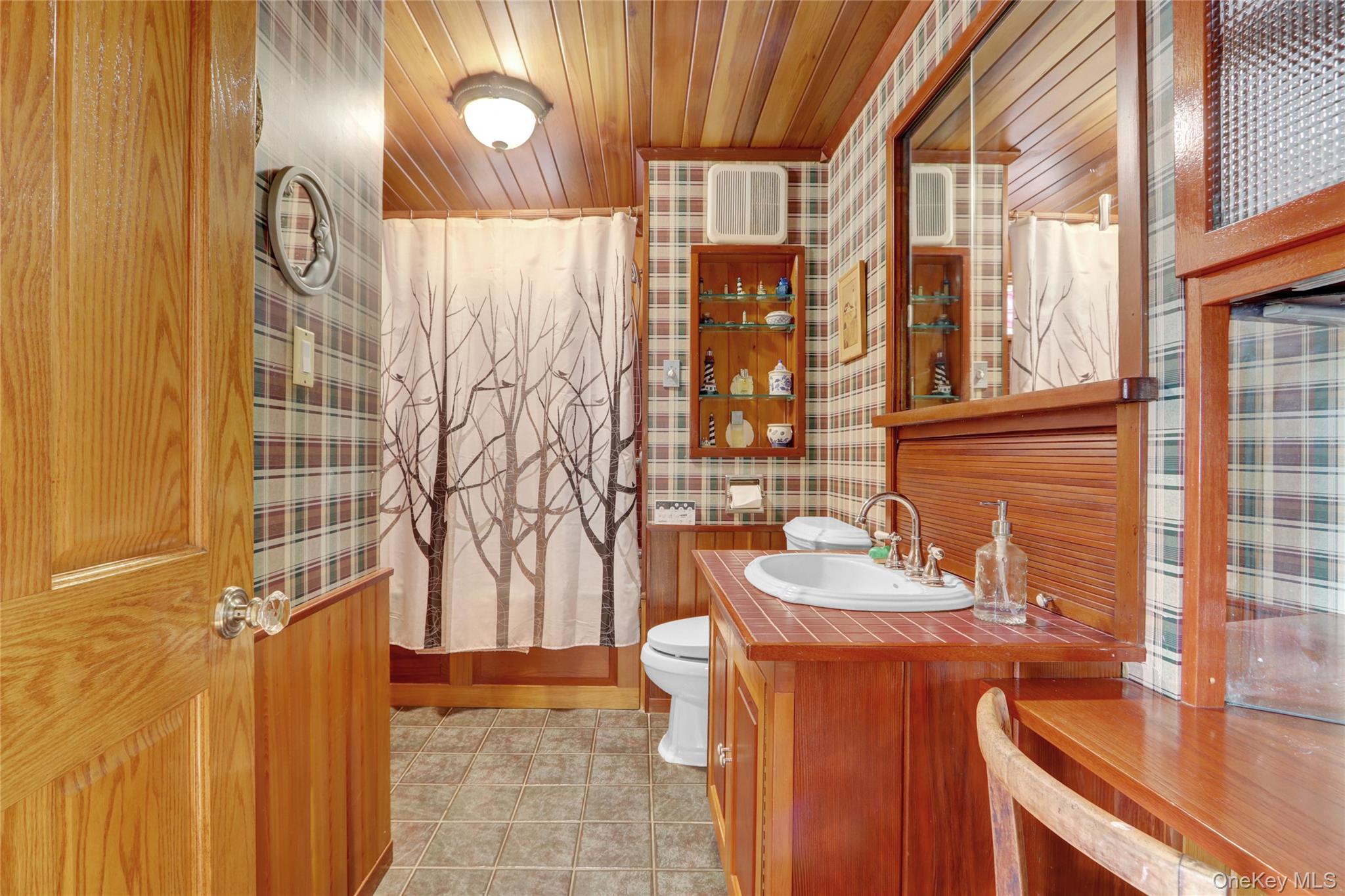 1007 W Park Avenue, Long Beach, NY 11561