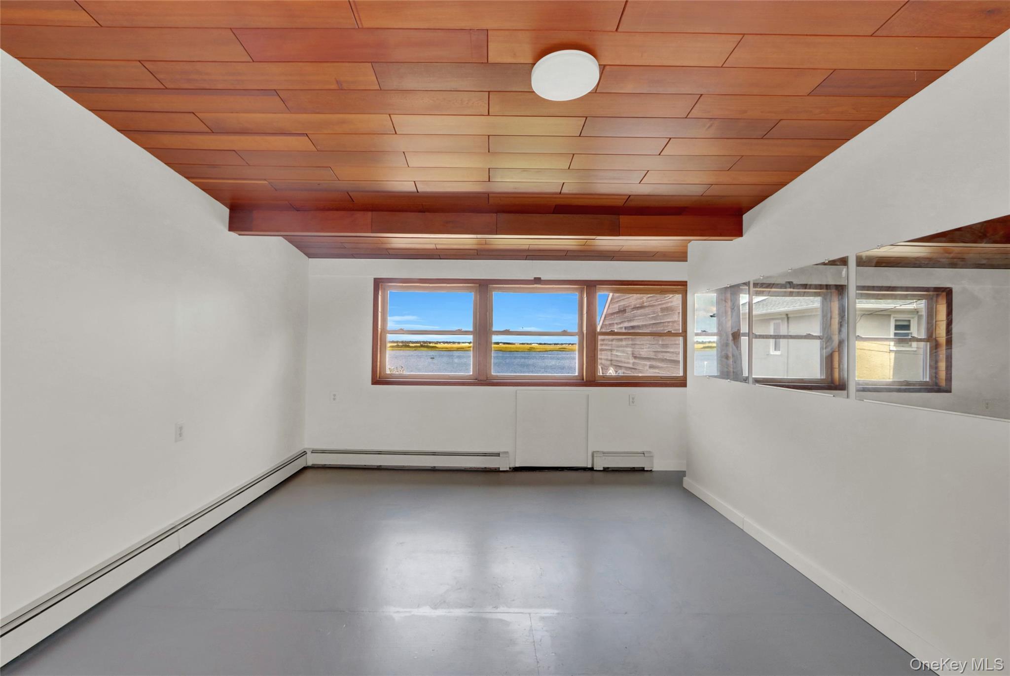 1007 W Park Avenue, Long Beach, NY 11561