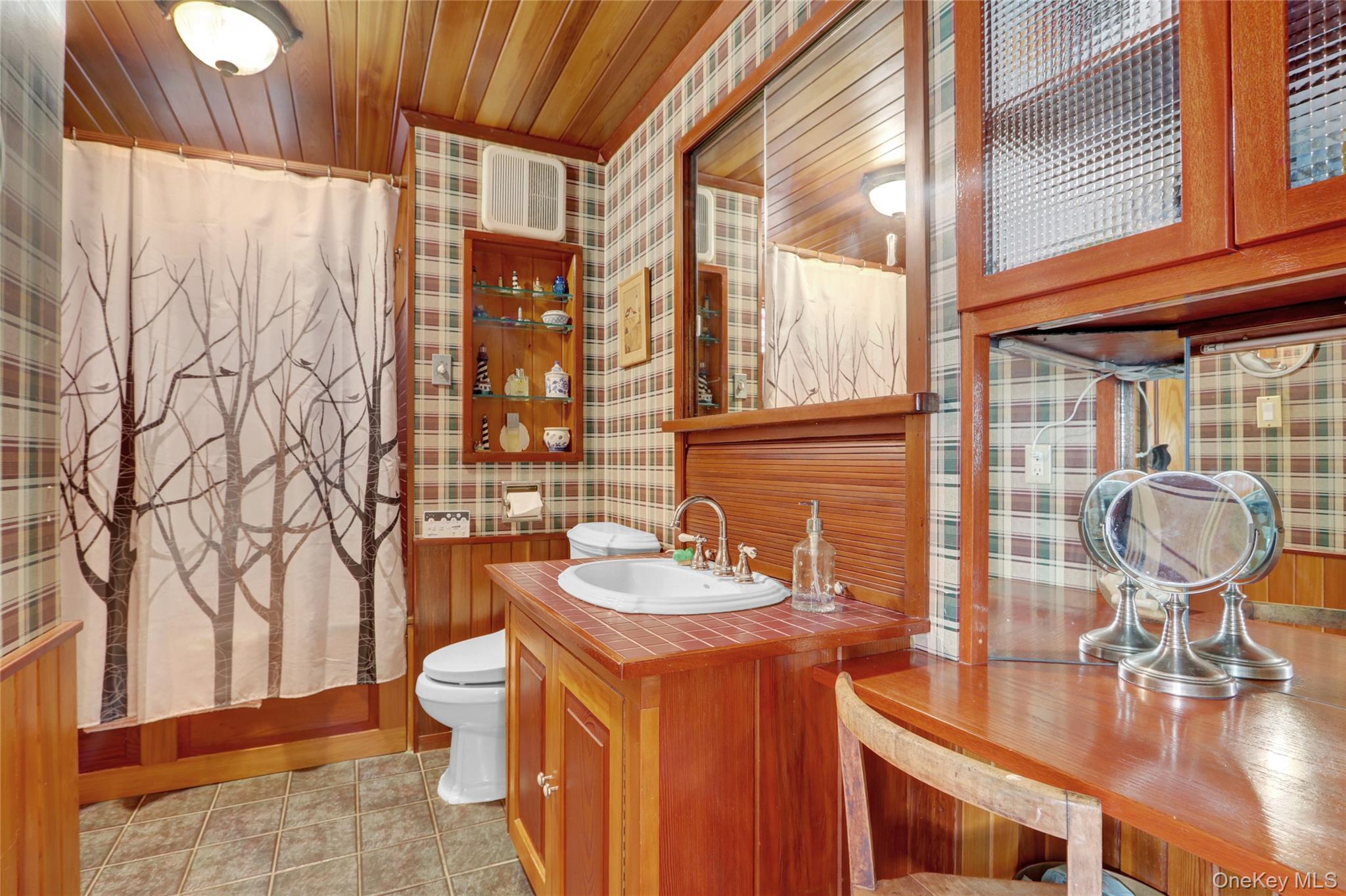 1007 W Park Avenue, Long Beach, NY 11561