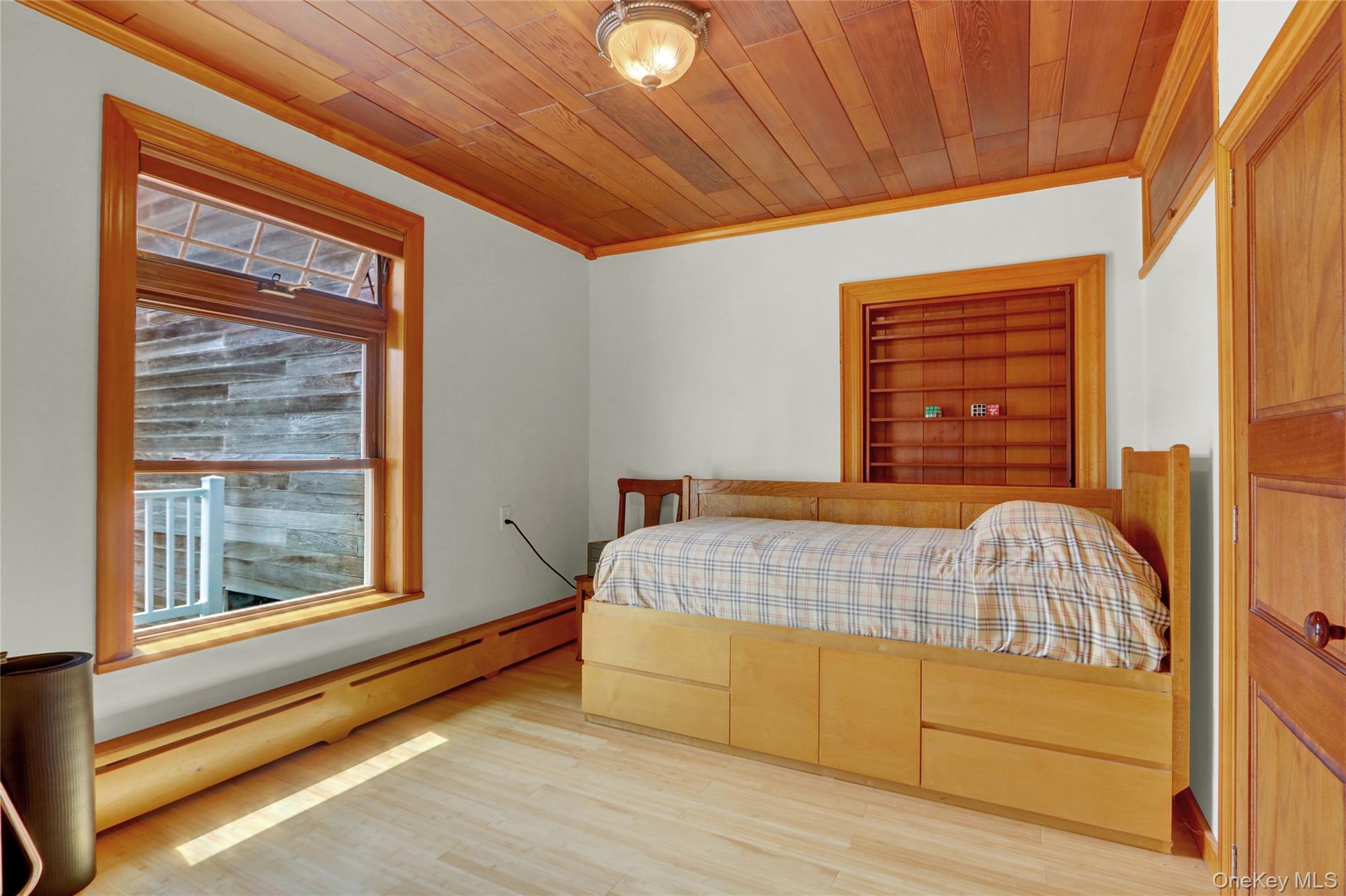 1007 W Park Avenue, Long Beach, NY 11561