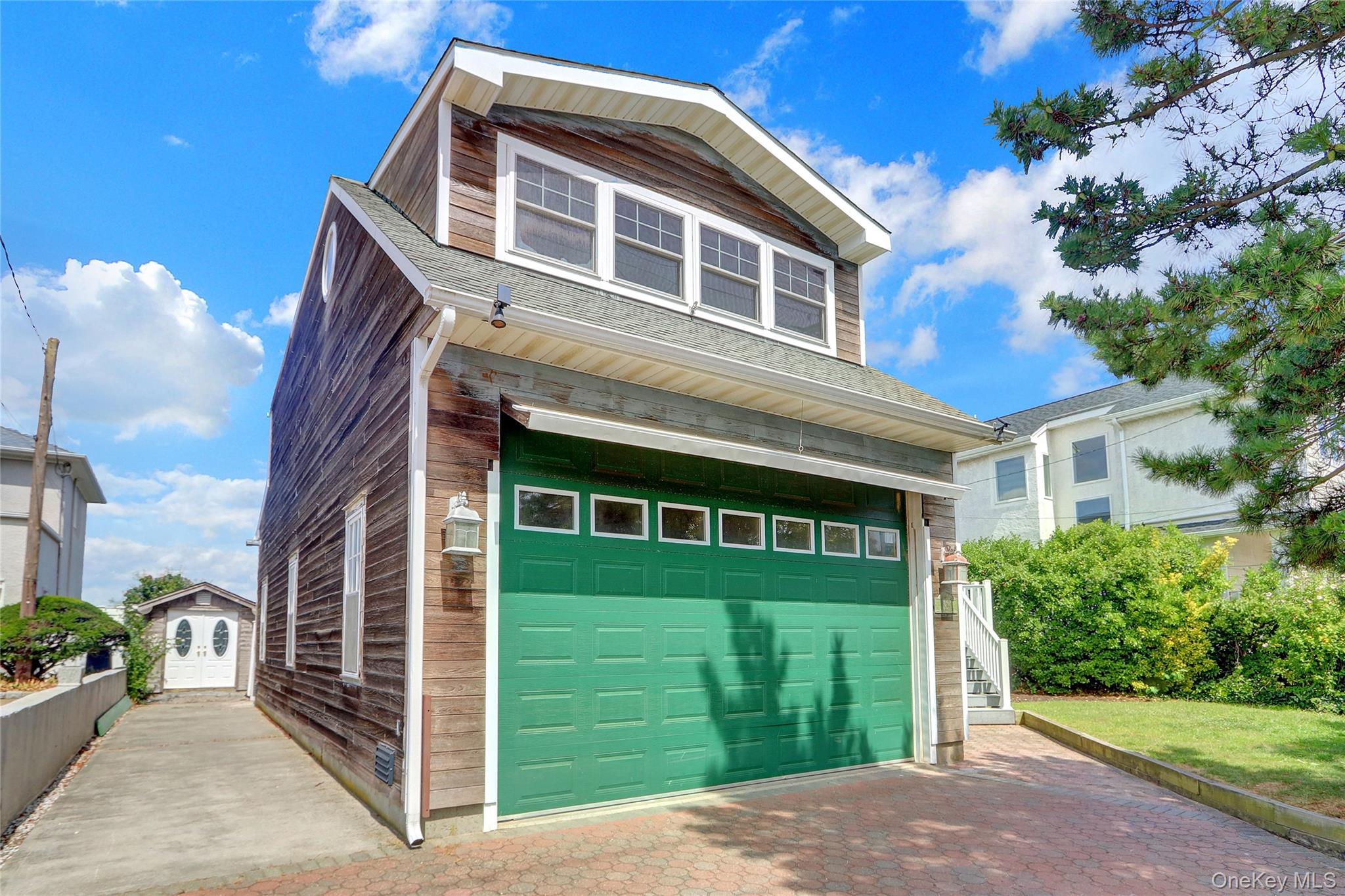 1007 W Park Avenue, Long Beach, NY 11561