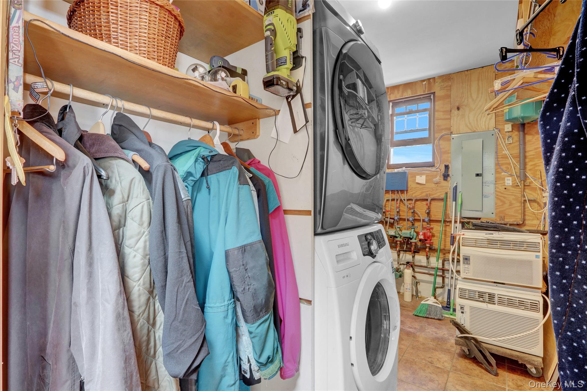 1007 W Park Avenue, Long Beach, NY 11561