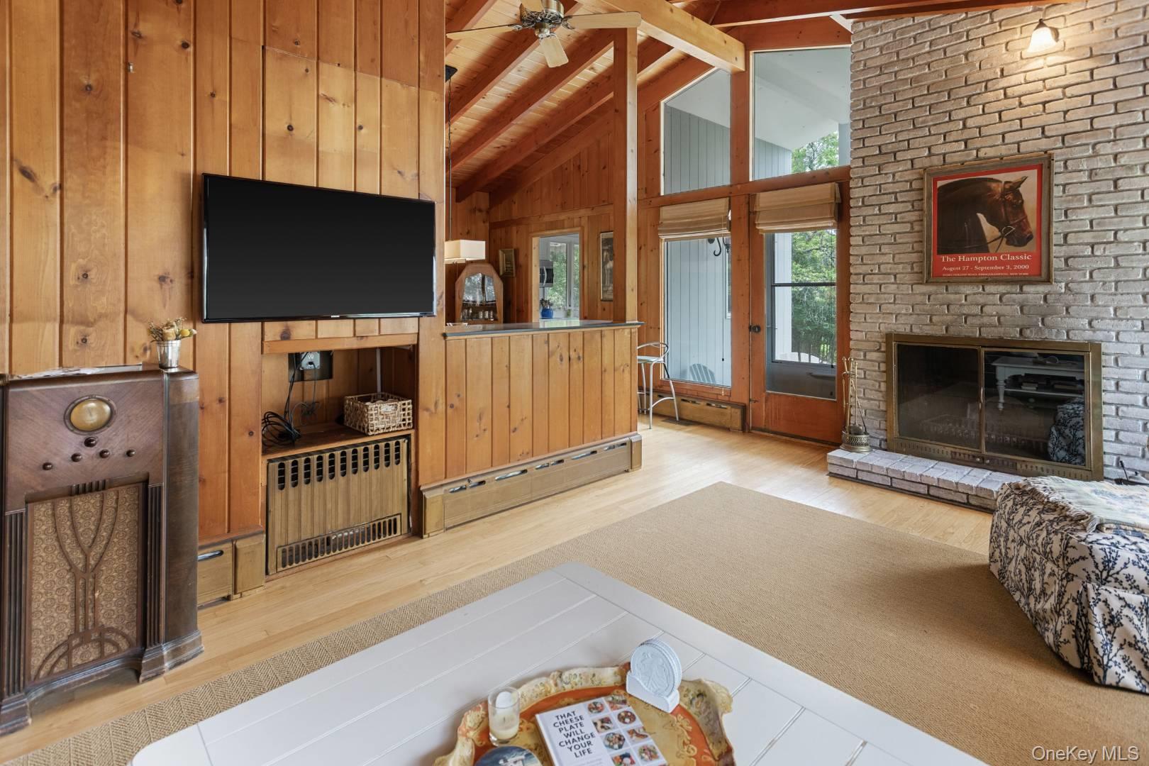 16 S Beach Road, Southampton, NY 11968