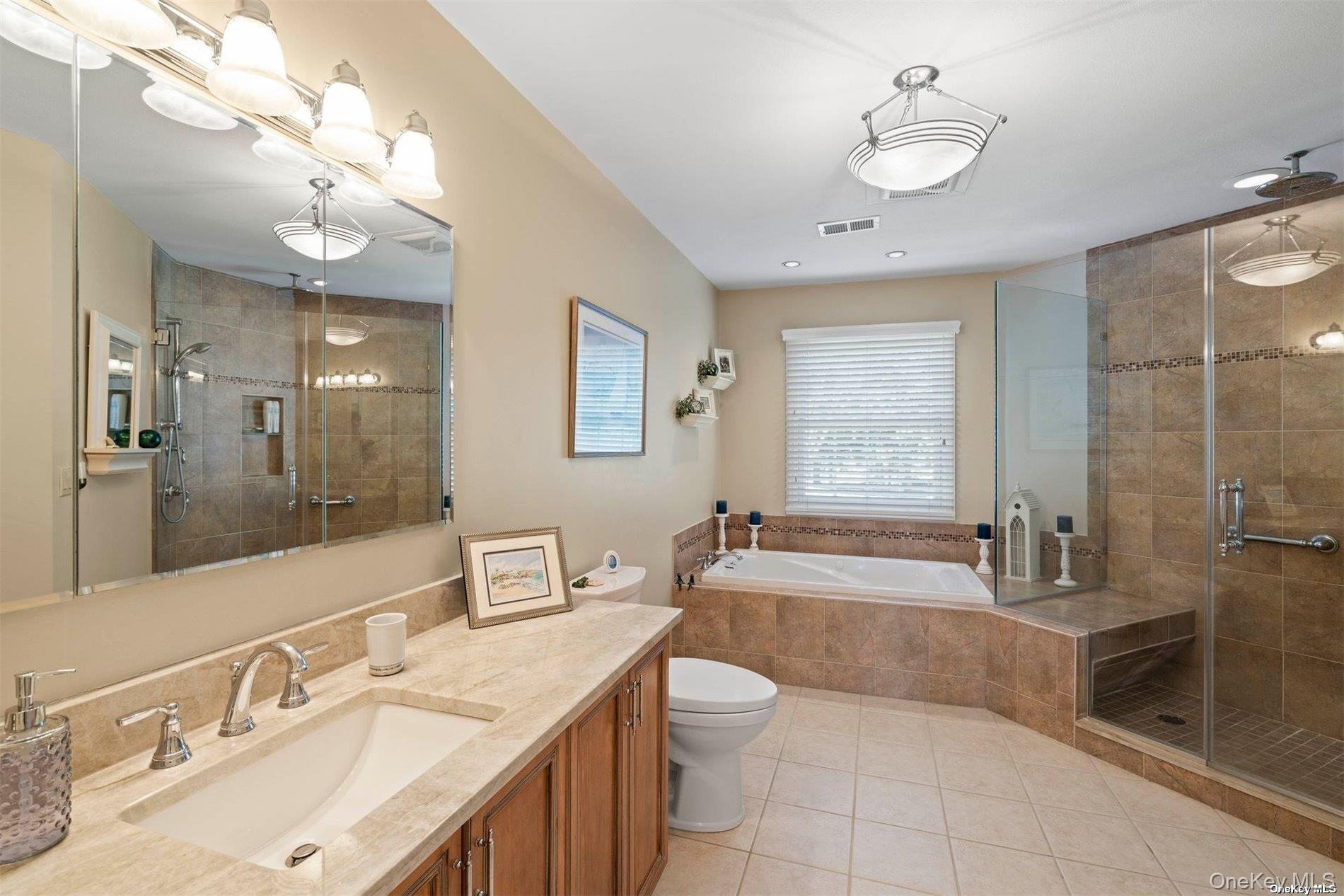 2 Lakebridge Drive S # 2, Kings Park, NY 11754