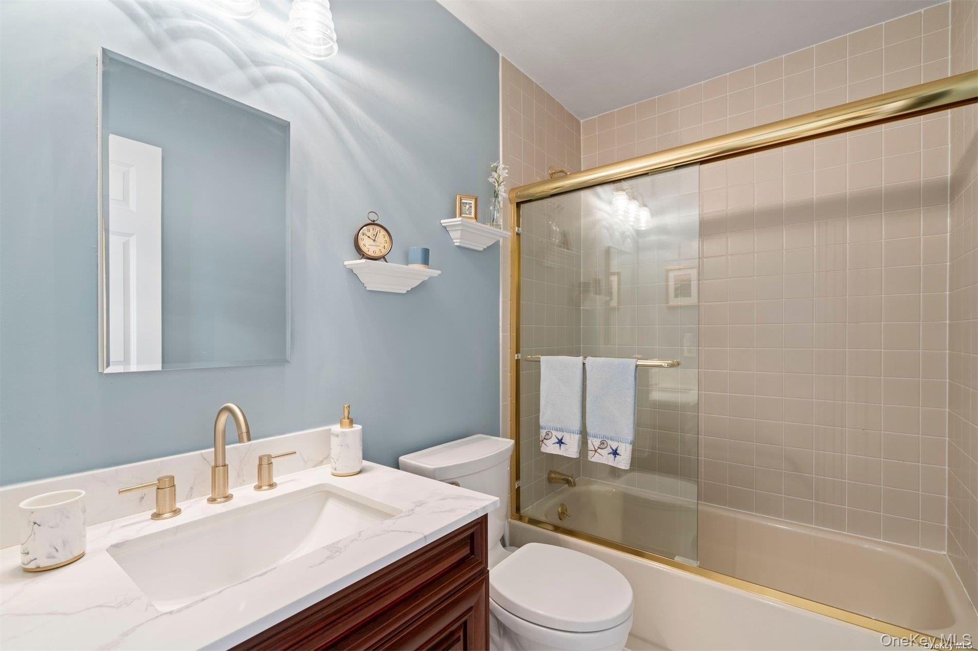 2 Lakebridge Drive S # 2, Kings Park, NY 11754