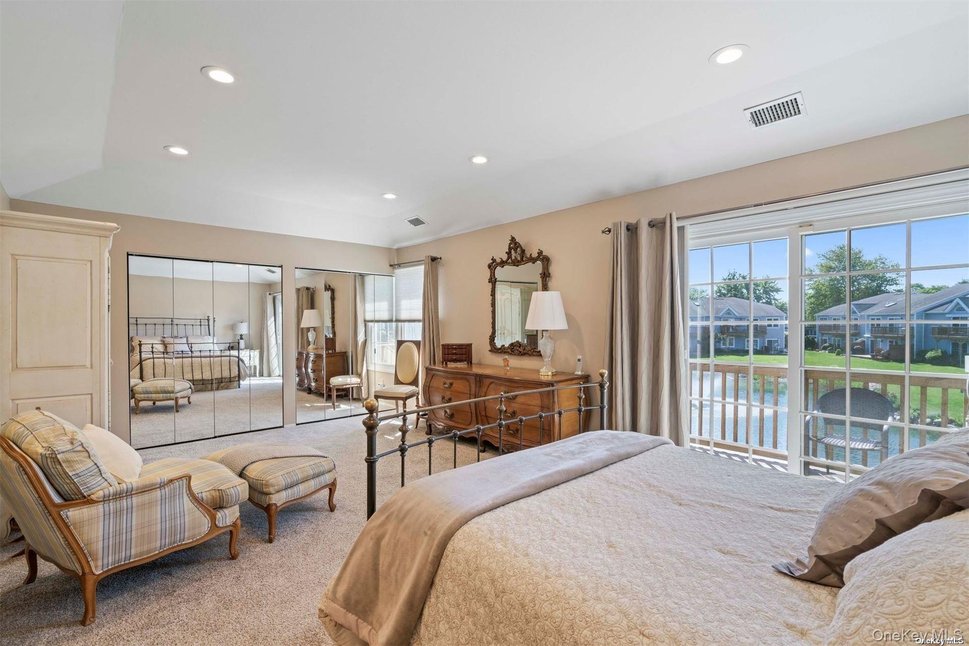 2 Lakebridge Drive S # 2, Kings Park, NY 11754