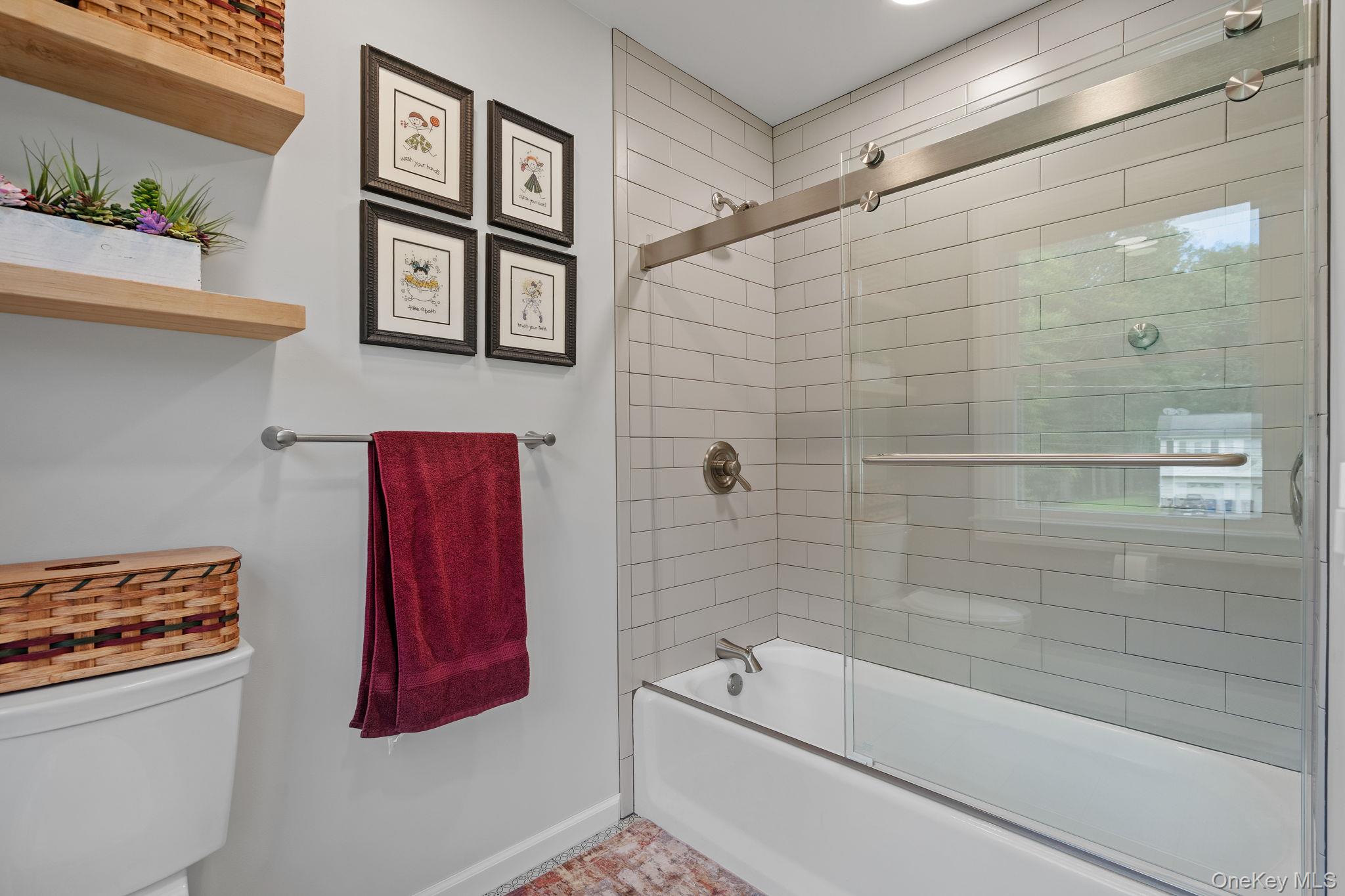 323 Sycamore Drive, New Windsor, NY 12553