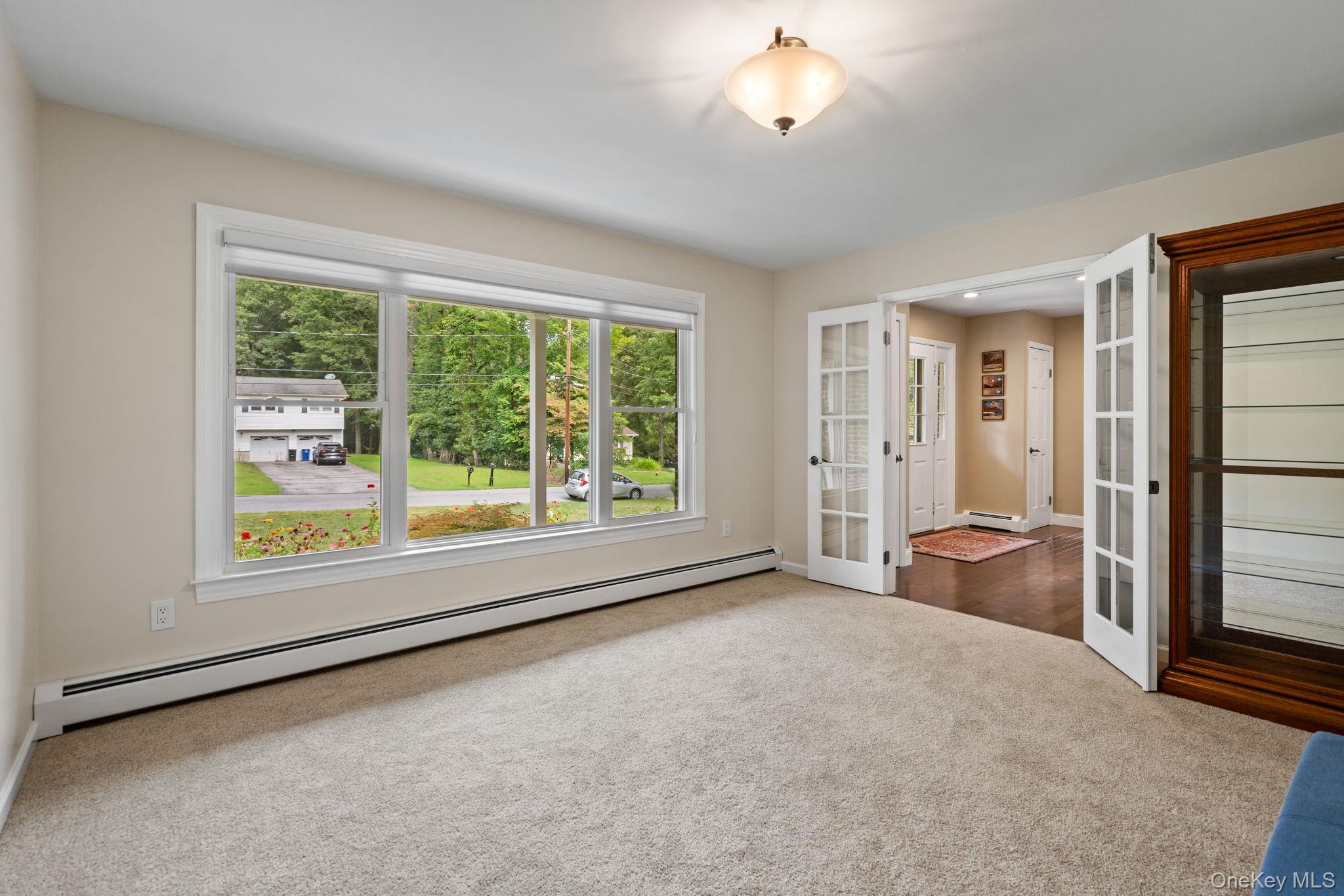 323 Sycamore Drive, New Windsor, NY 12553