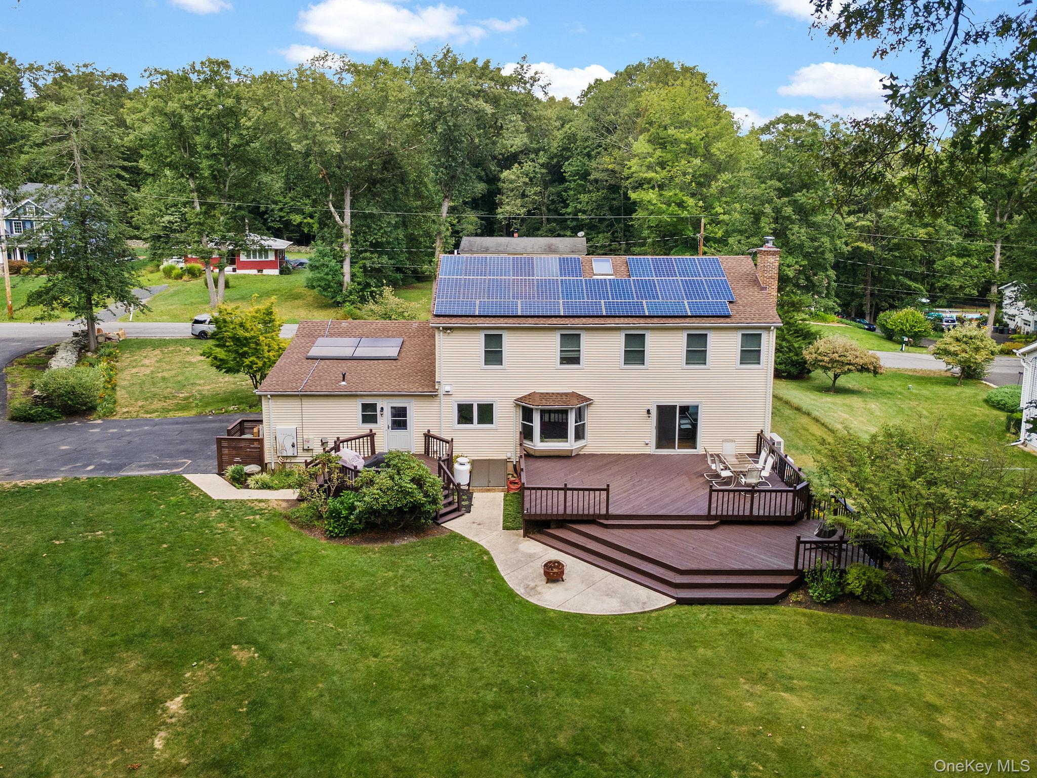 323 Sycamore Drive, New Windsor, NY 12553