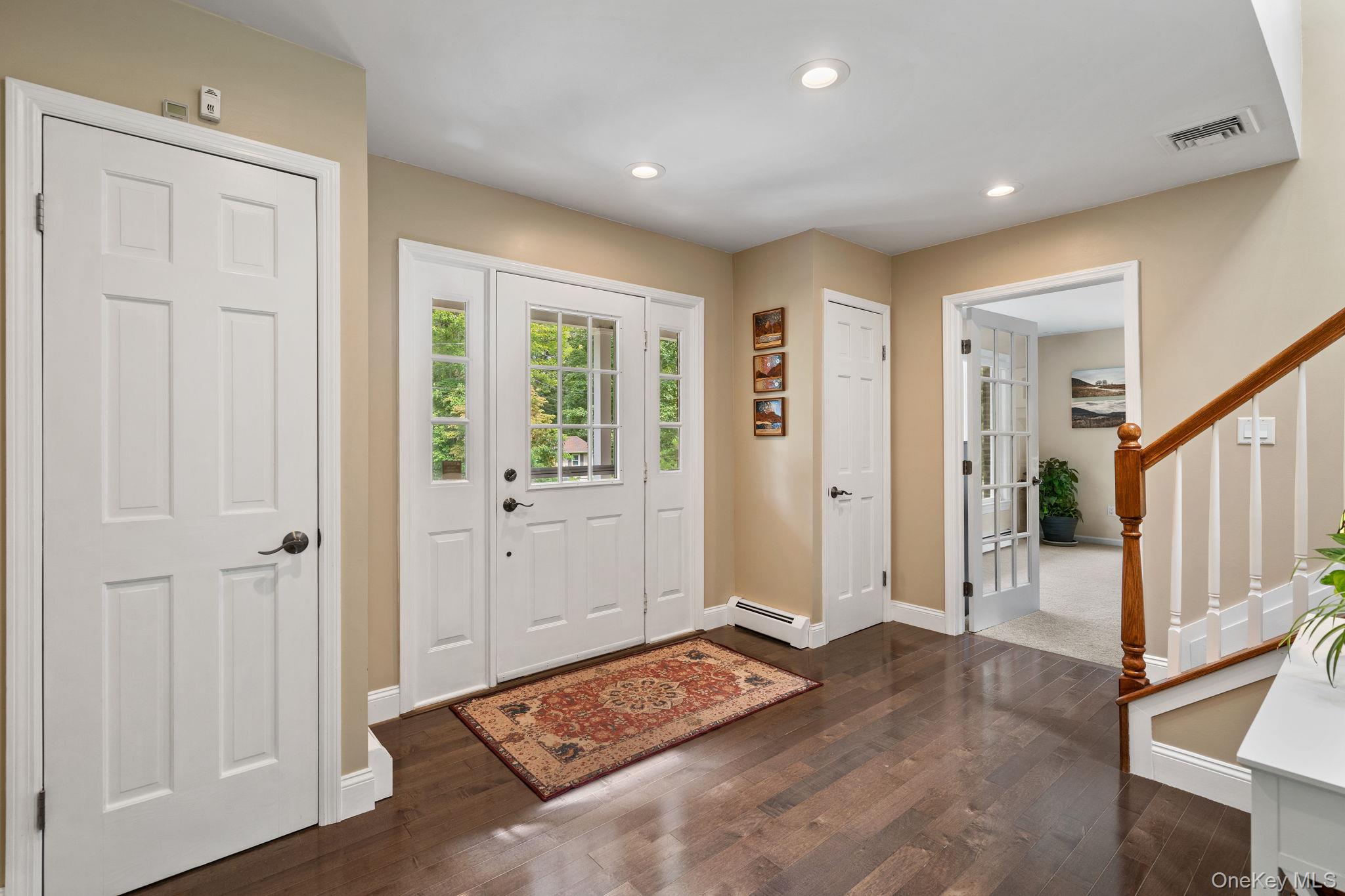 323 Sycamore Drive, New Windsor, NY 12553