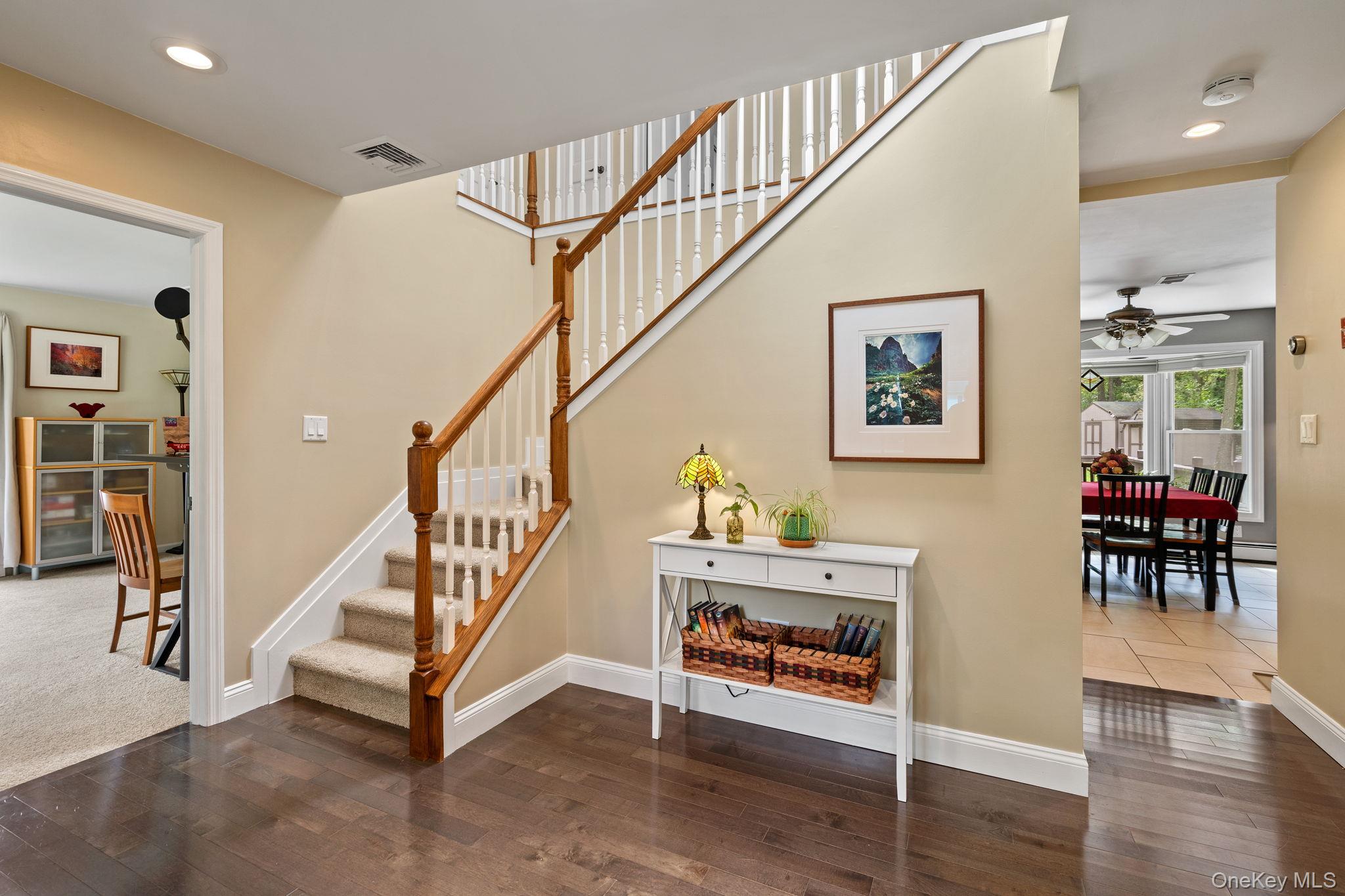 323 Sycamore Drive, New Windsor, NY 12553