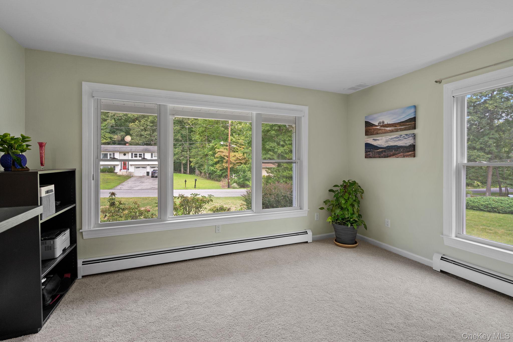 323 Sycamore Drive, New Windsor, NY 12553