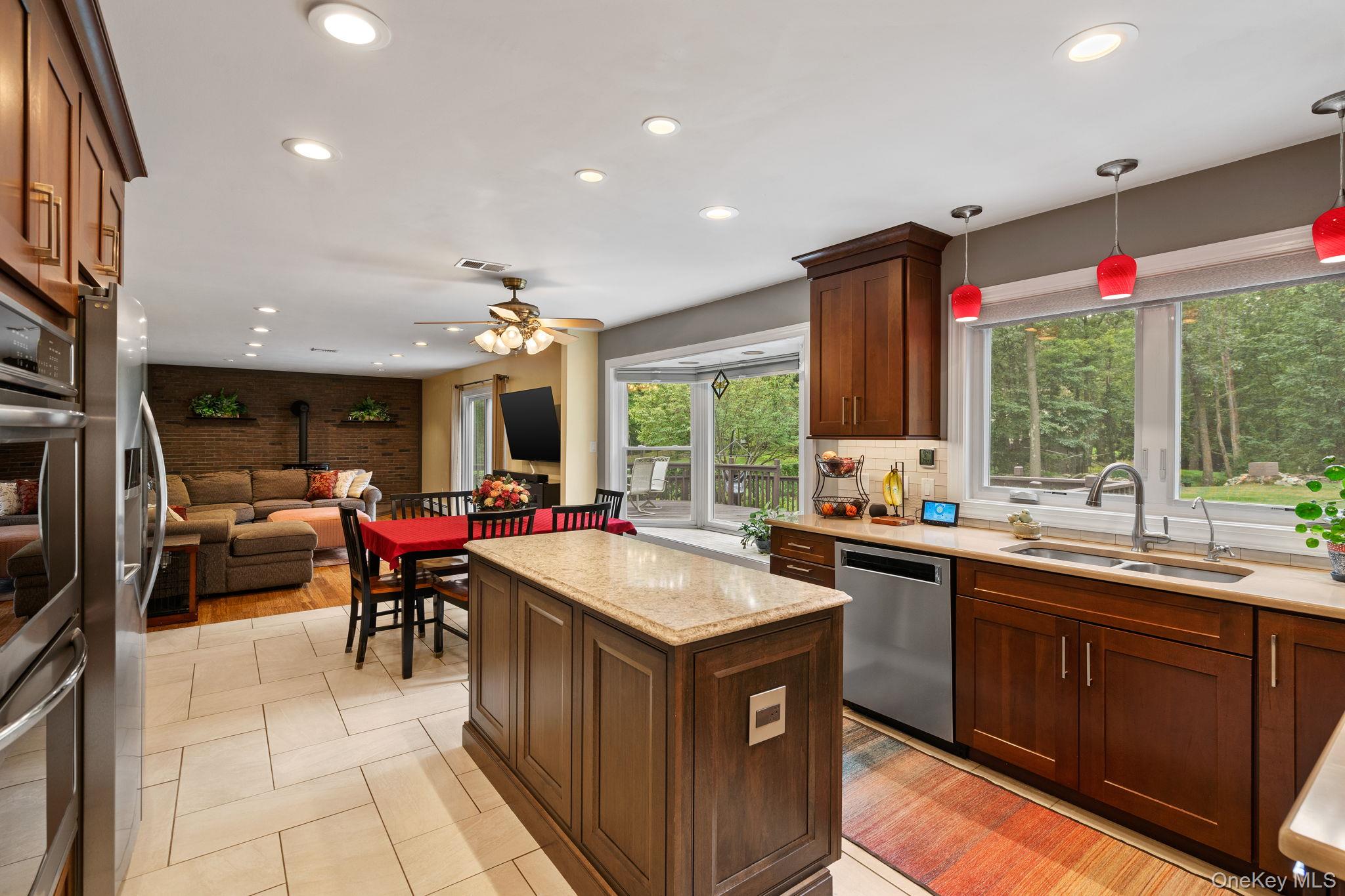 323 Sycamore Drive, New Windsor, NY 12553