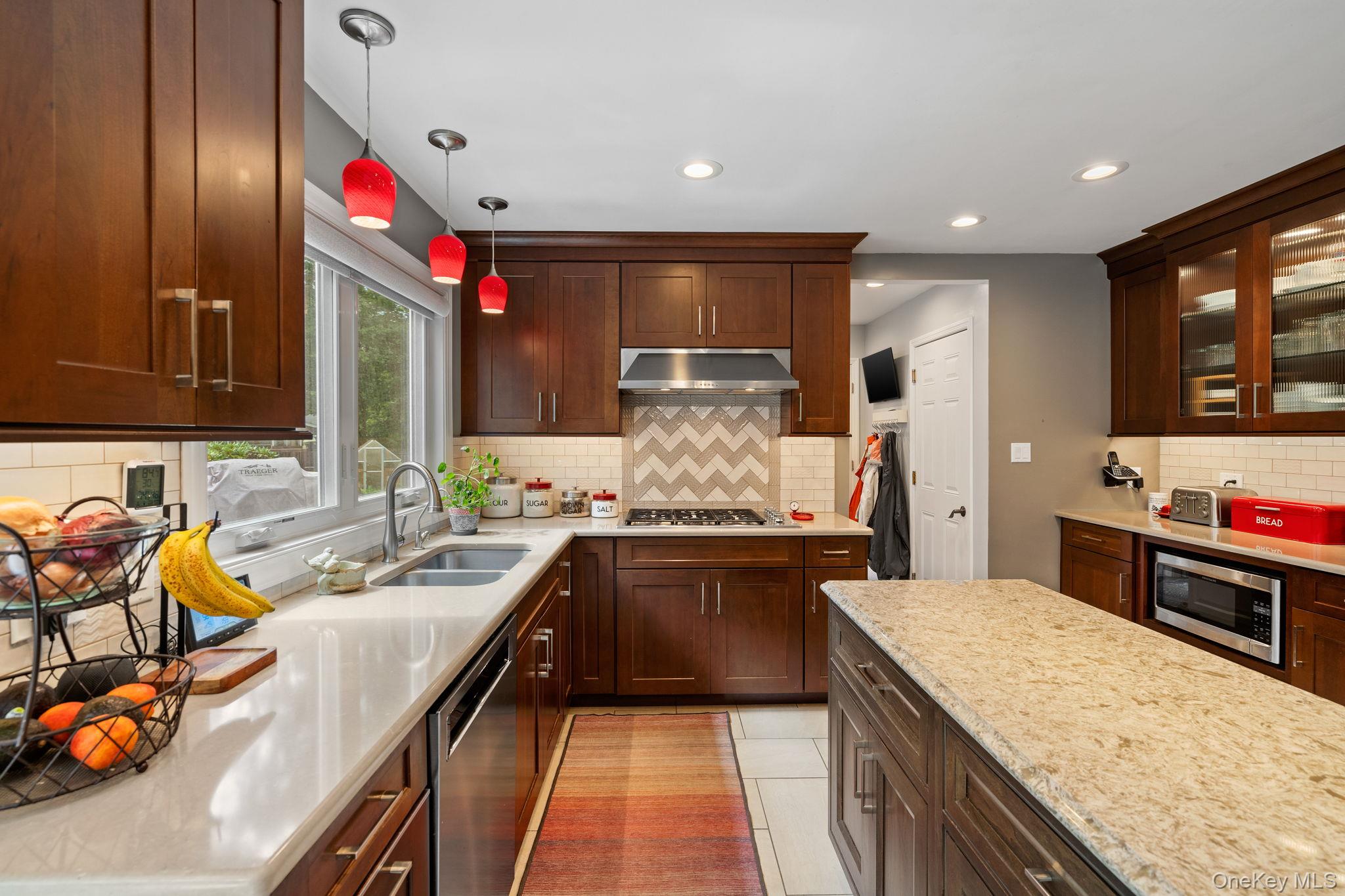 323 Sycamore Drive, New Windsor, NY 12553