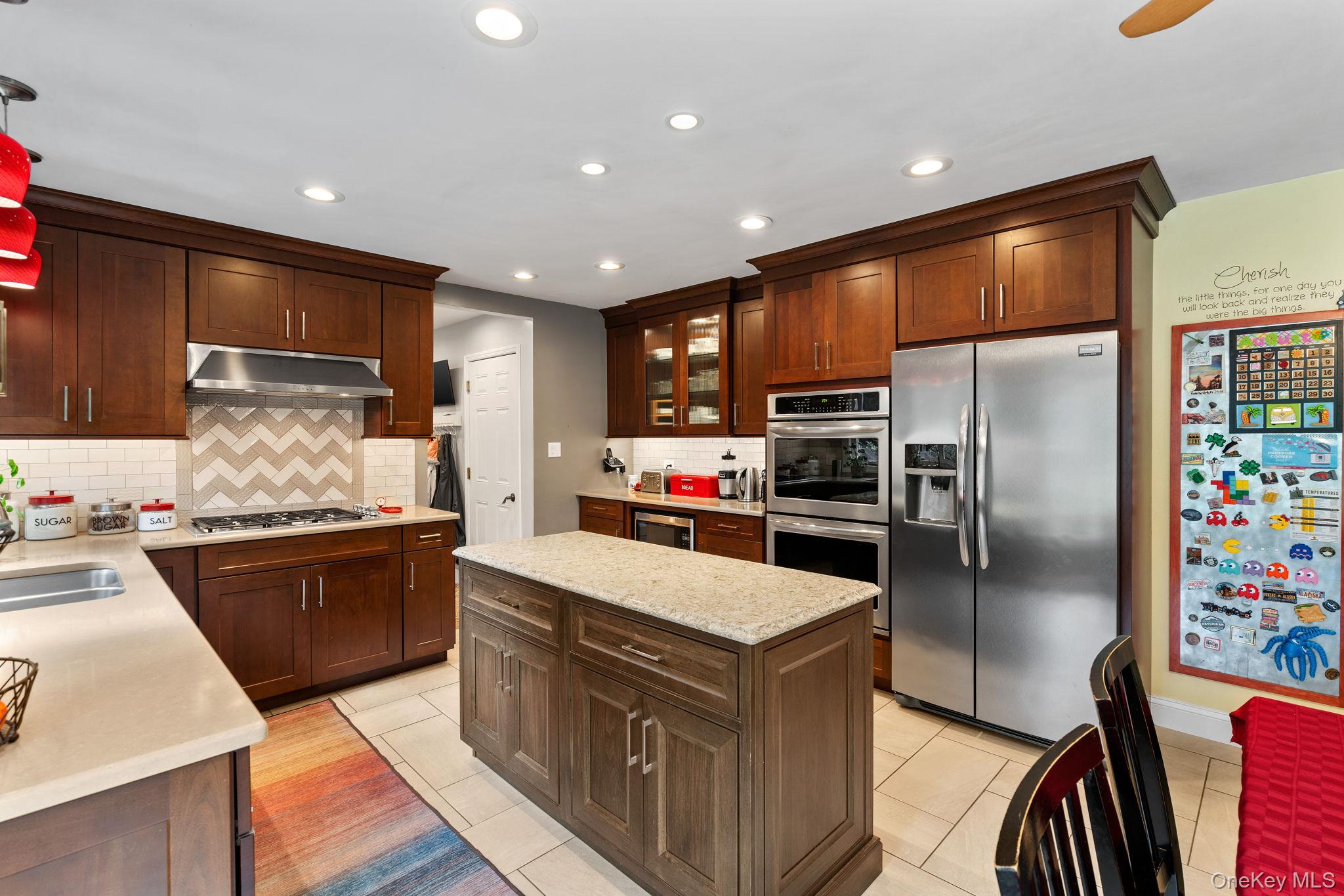 323 Sycamore Drive, New Windsor, NY 12553