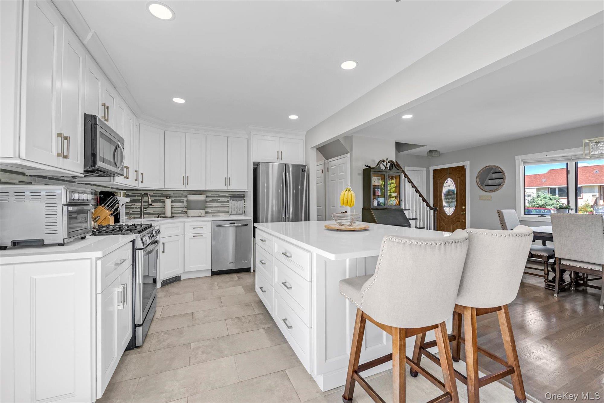 20 Hazel Avenue, Farmingdale, NY 11735