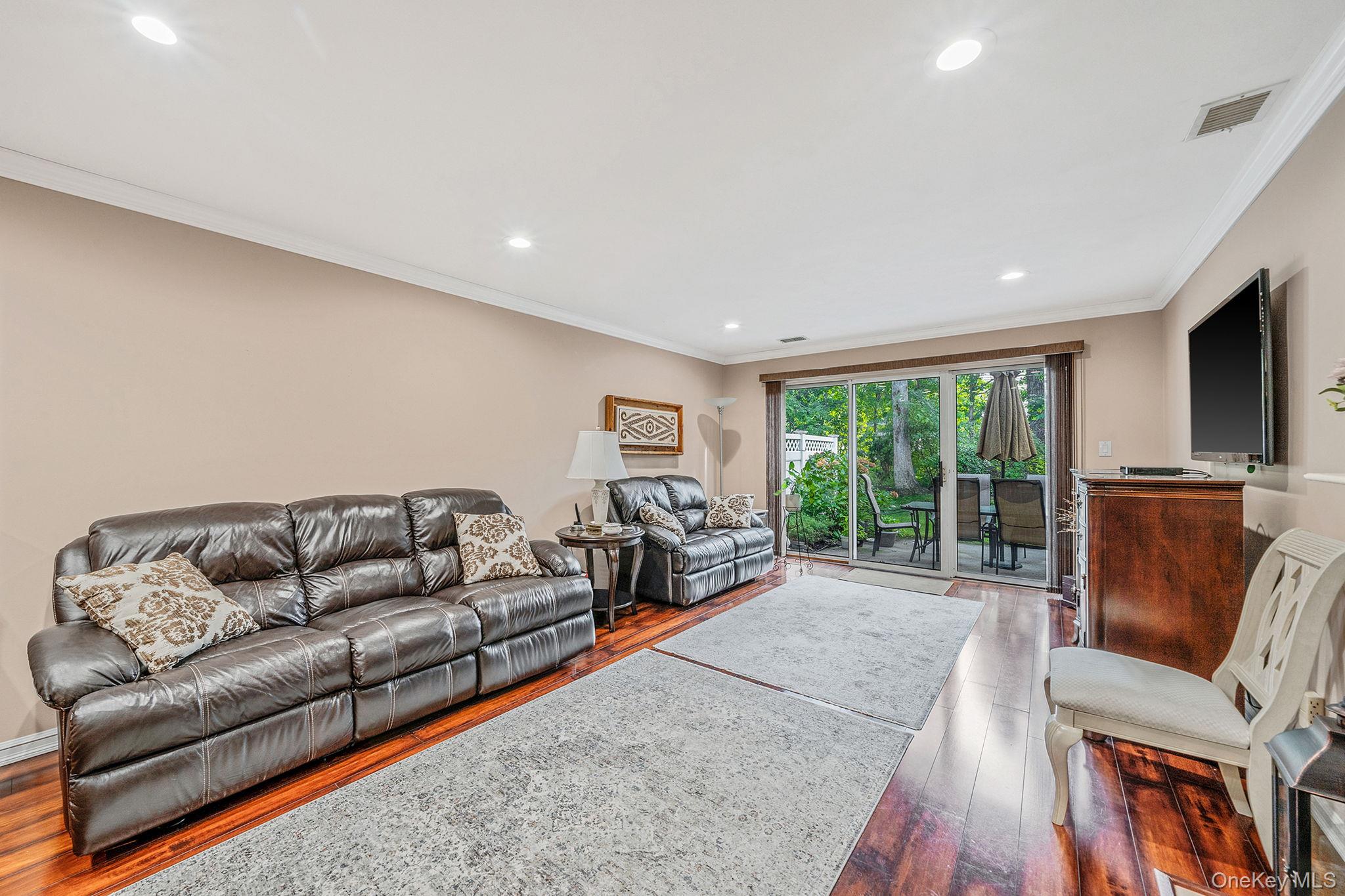 185 Colony Drive N, Holbrook, NY 11741