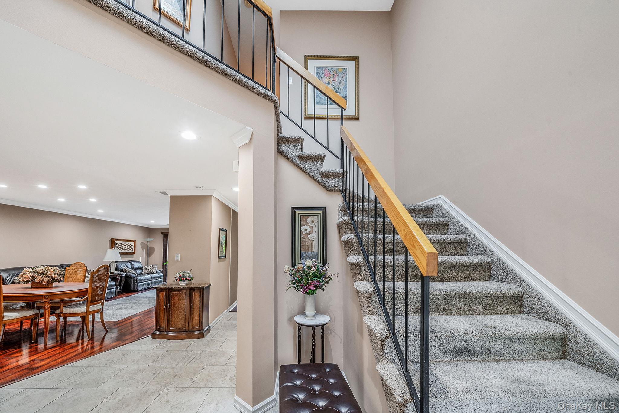 185 Colony Drive N, Holbrook, NY 11741