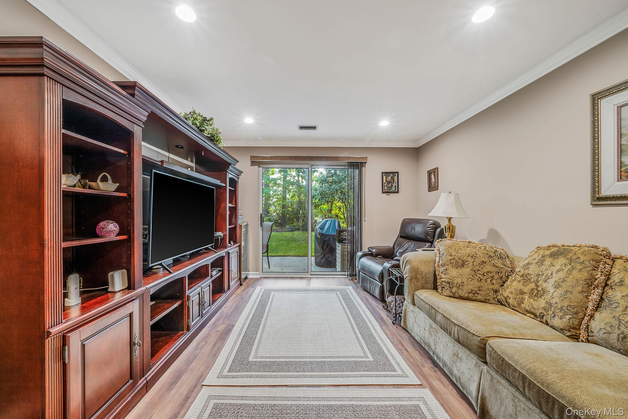 185 Colony Drive N, Holbrook, NY 11741