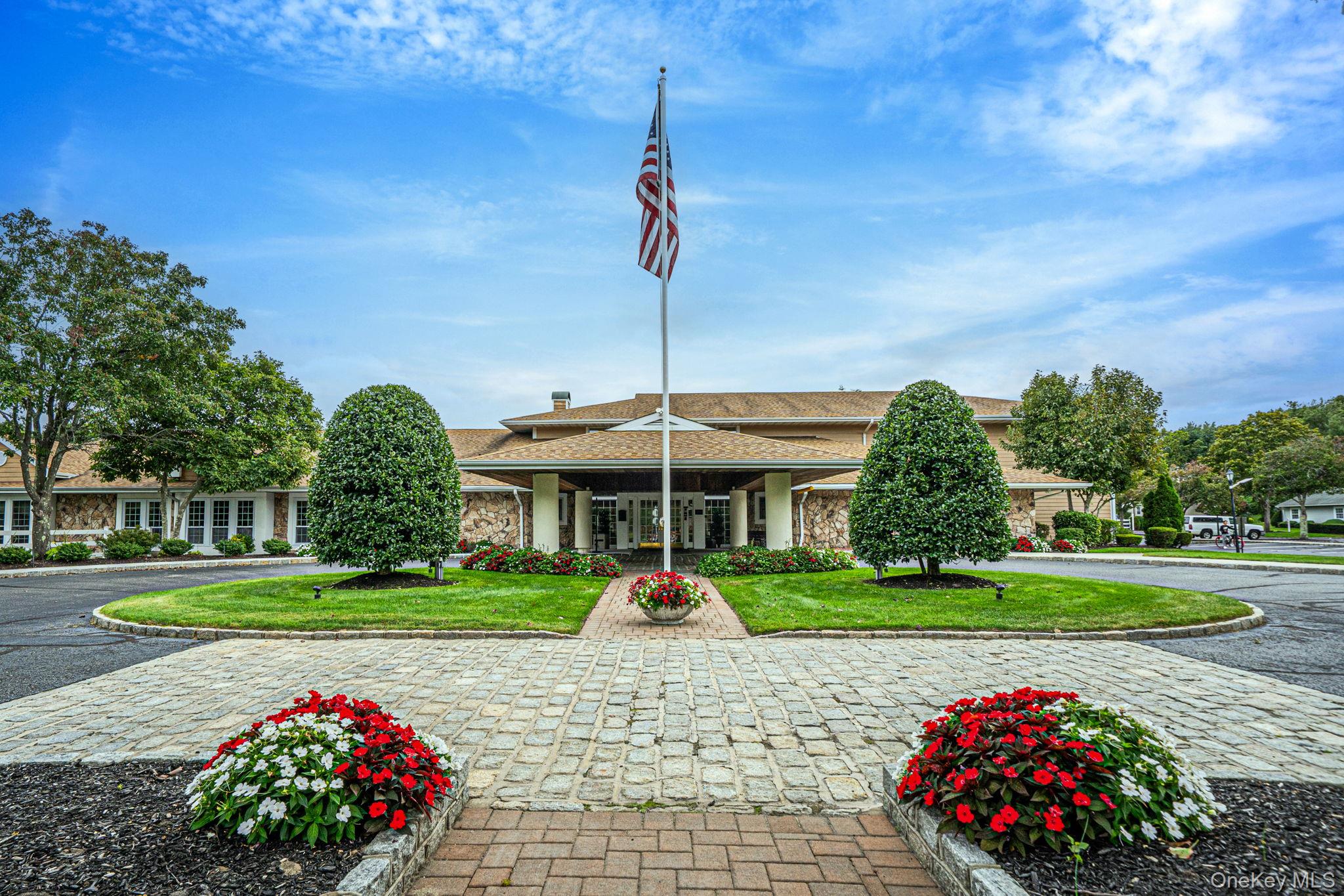 185 Colony Drive N, Holbrook, NY 11741