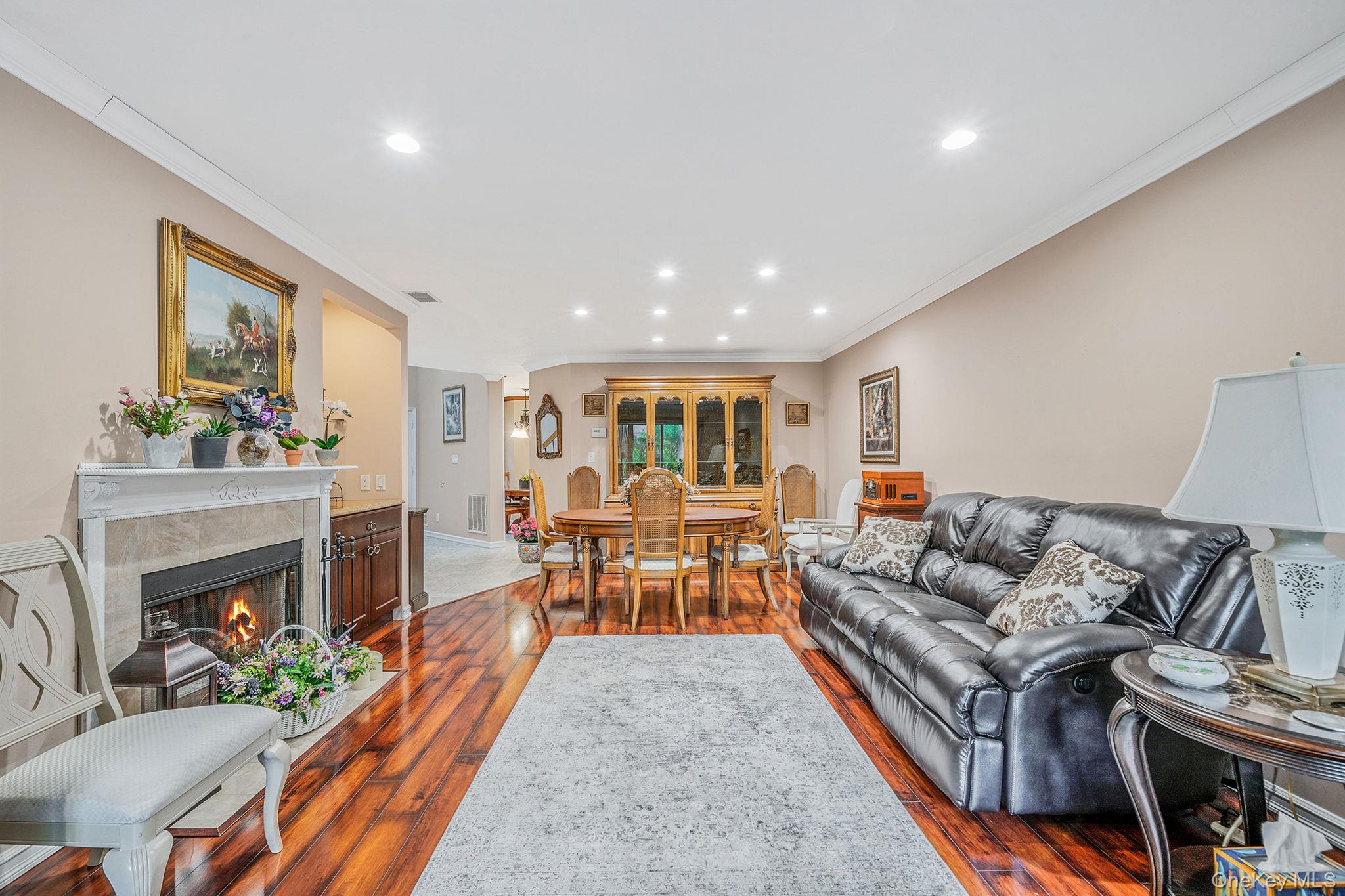 185 Colony Drive N, Holbrook, NY 11741