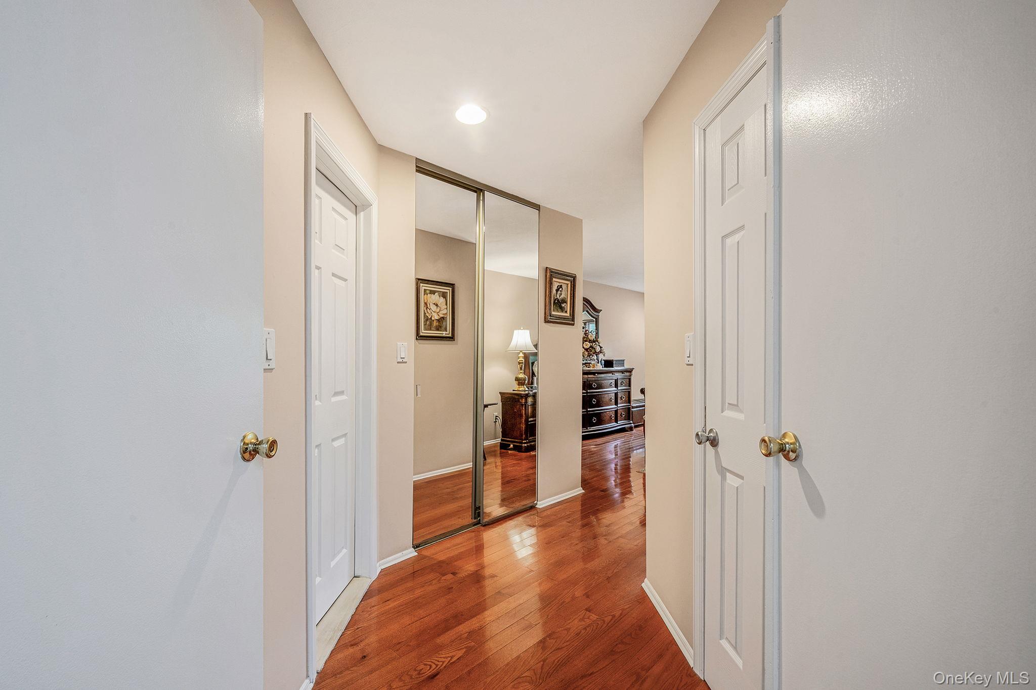 185 Colony Drive N, Holbrook, NY 11741