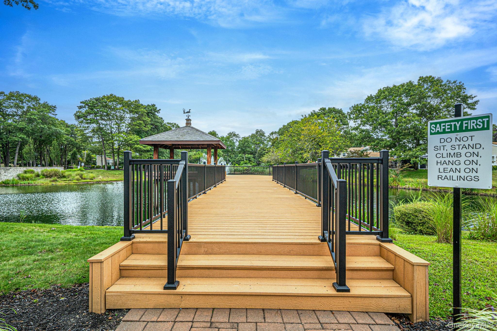 185 Colony Drive N, Holbrook, NY 11741