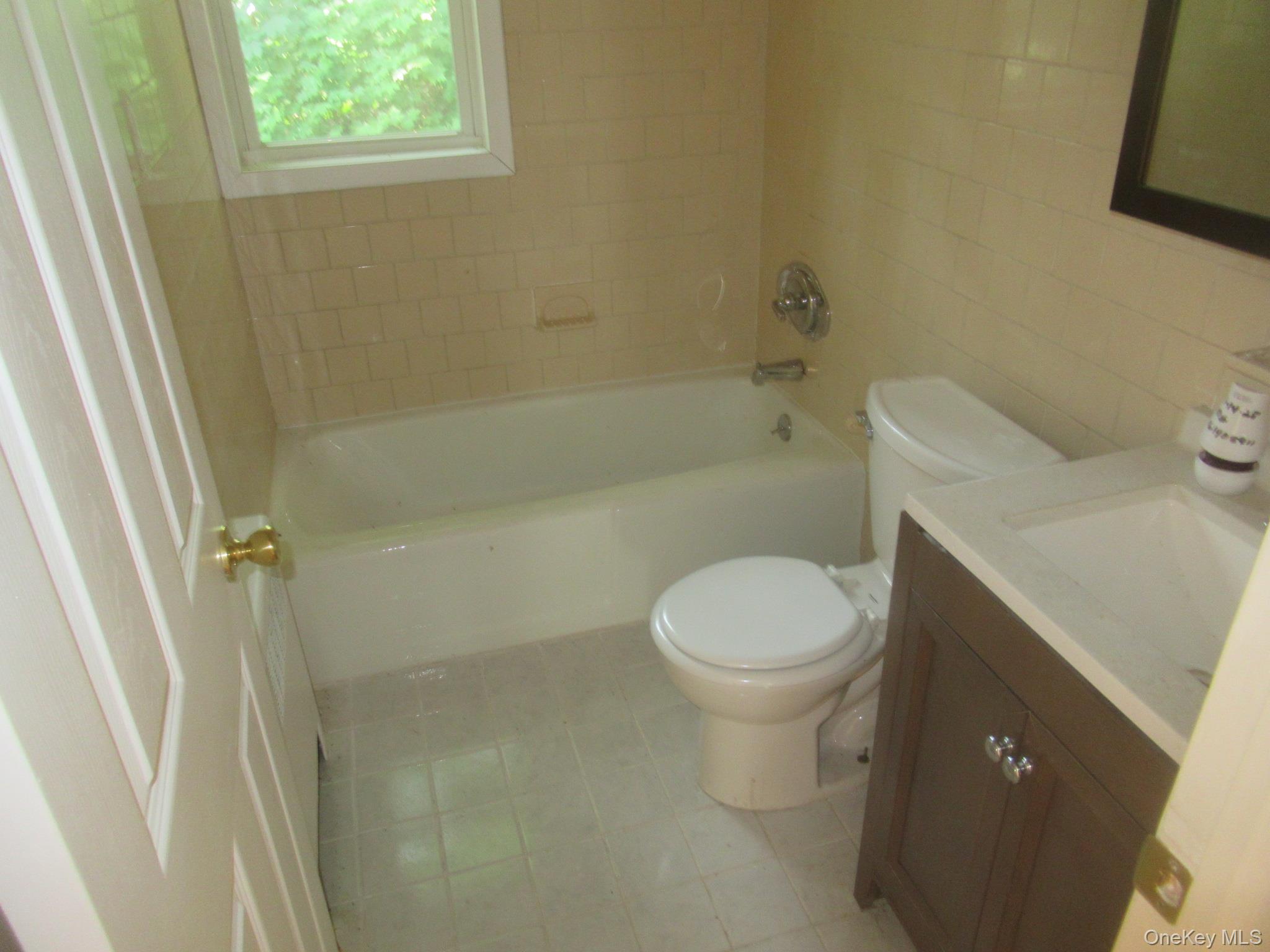 33 Meadow Avenue, Chester, NY 10918