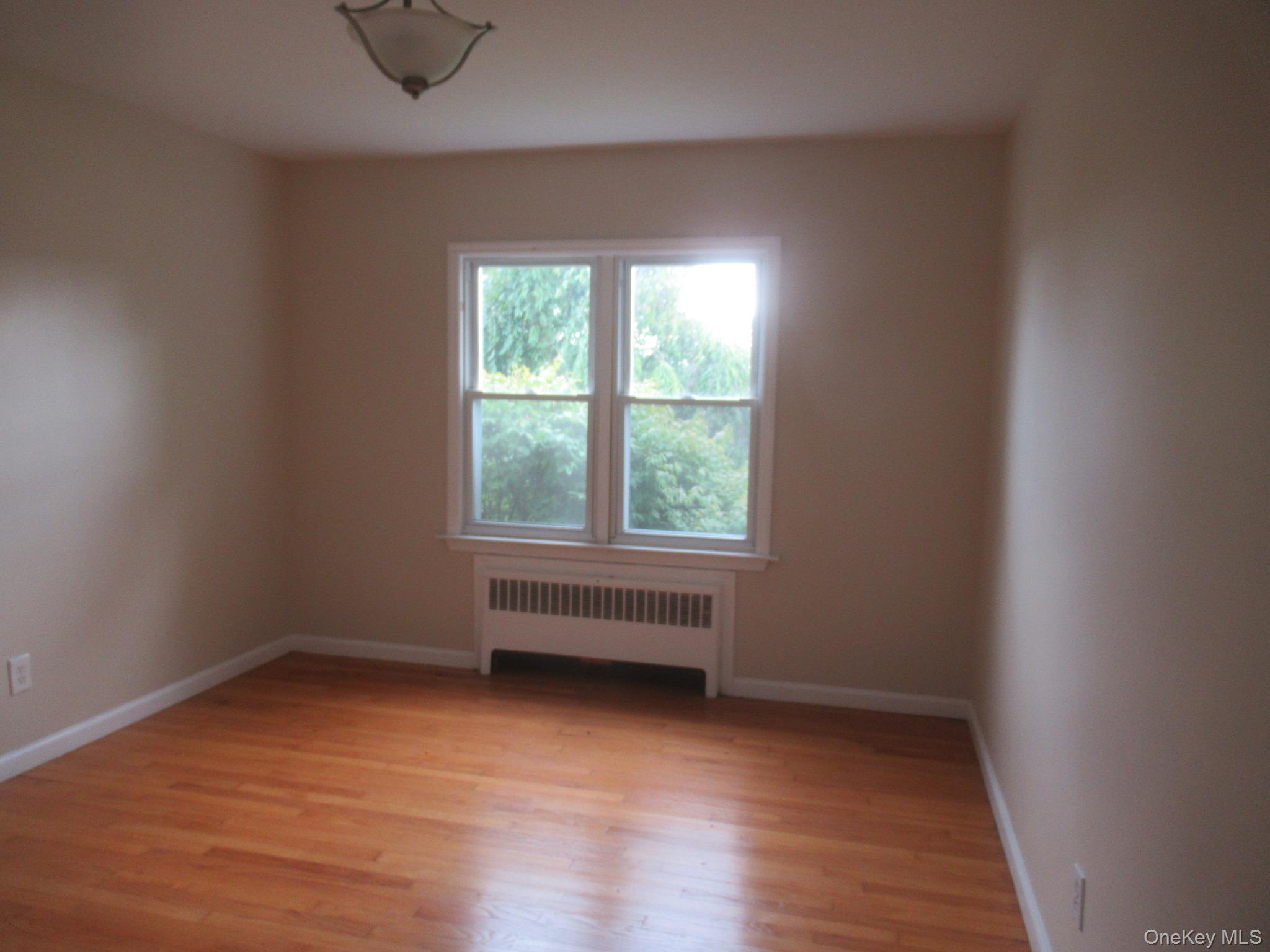 33 Meadow Avenue, Chester, NY 10918