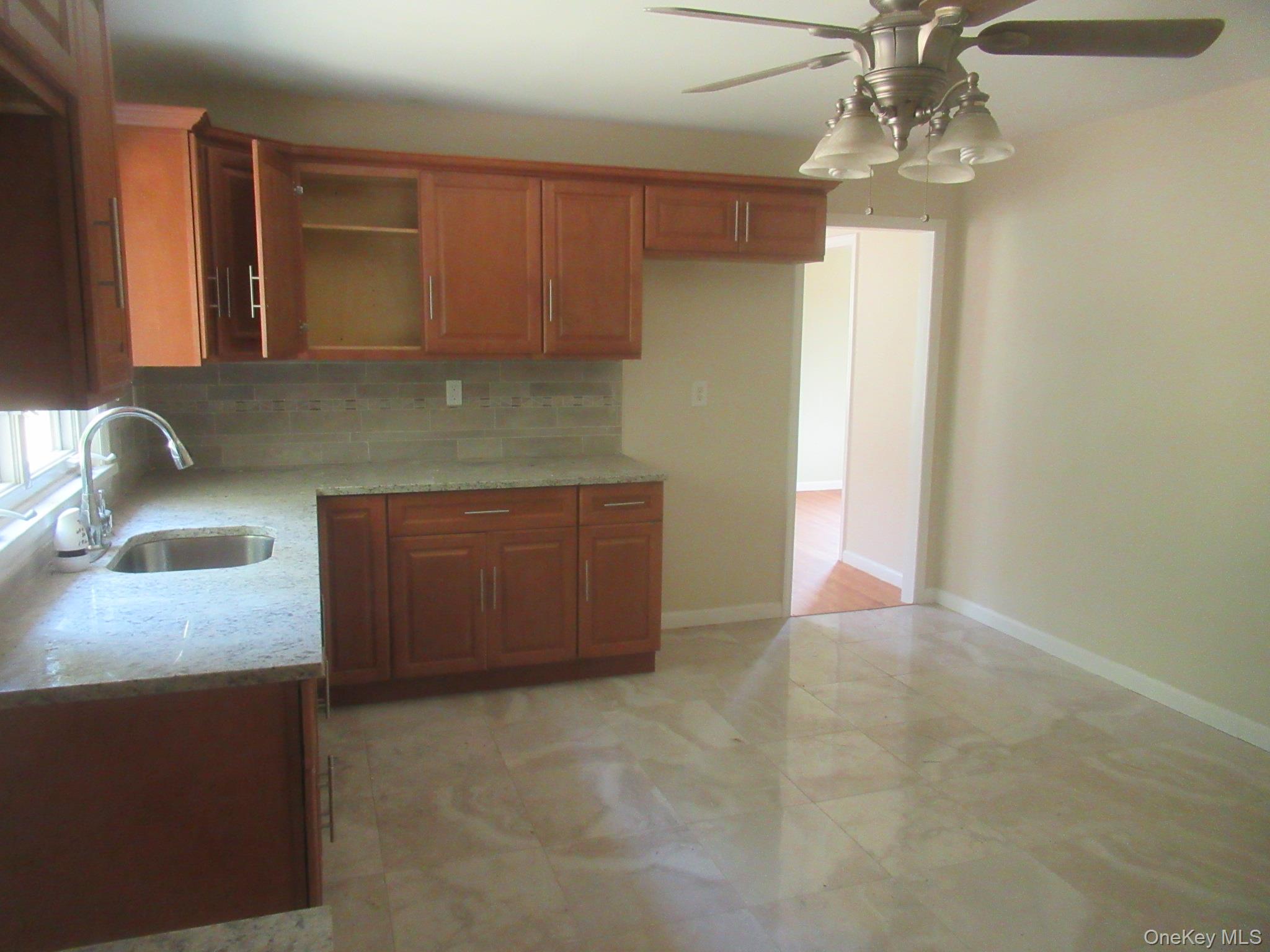 33 Meadow Avenue, Chester, NY 10918