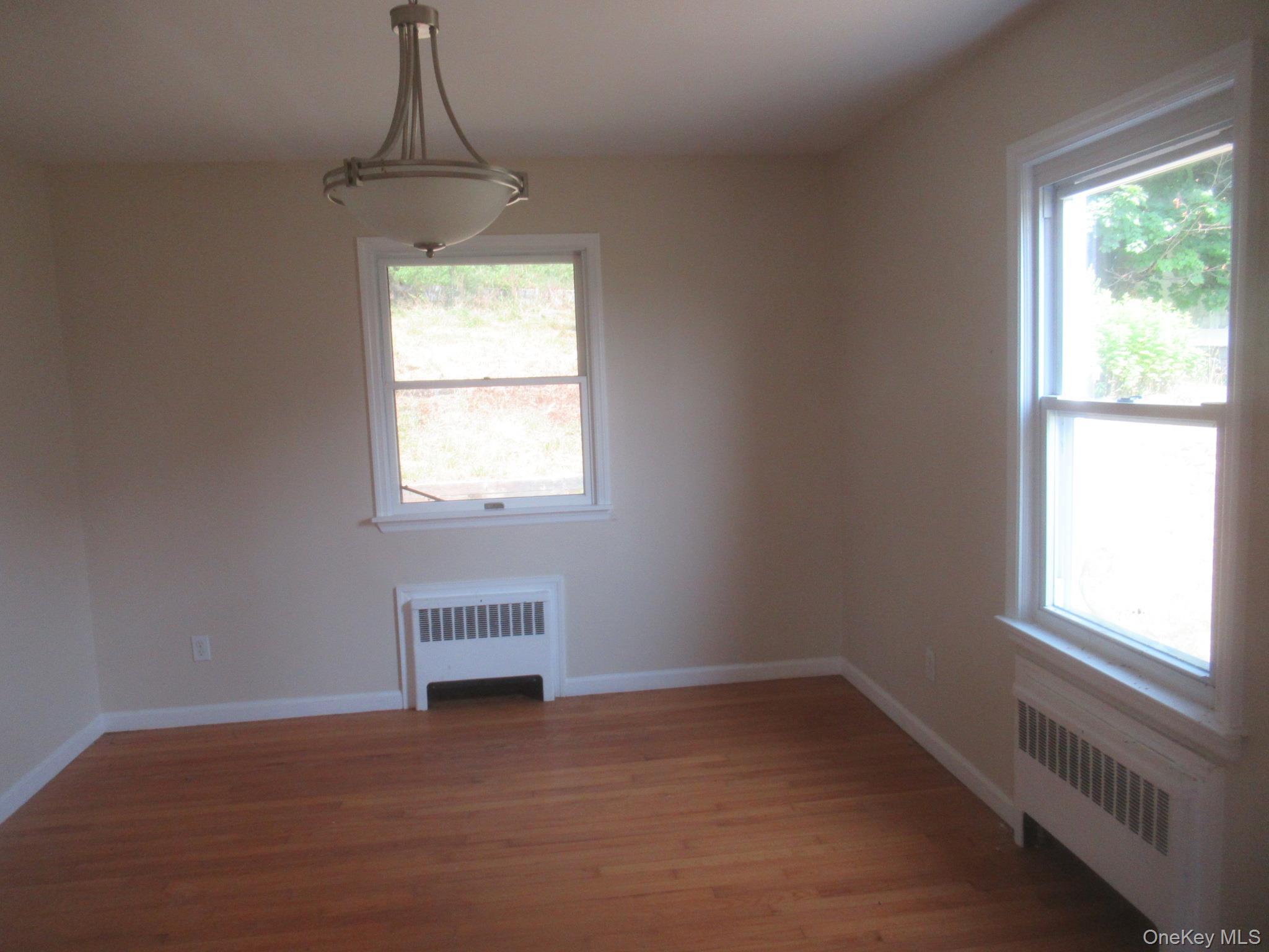 33 Meadow Avenue, Chester, NY 10918