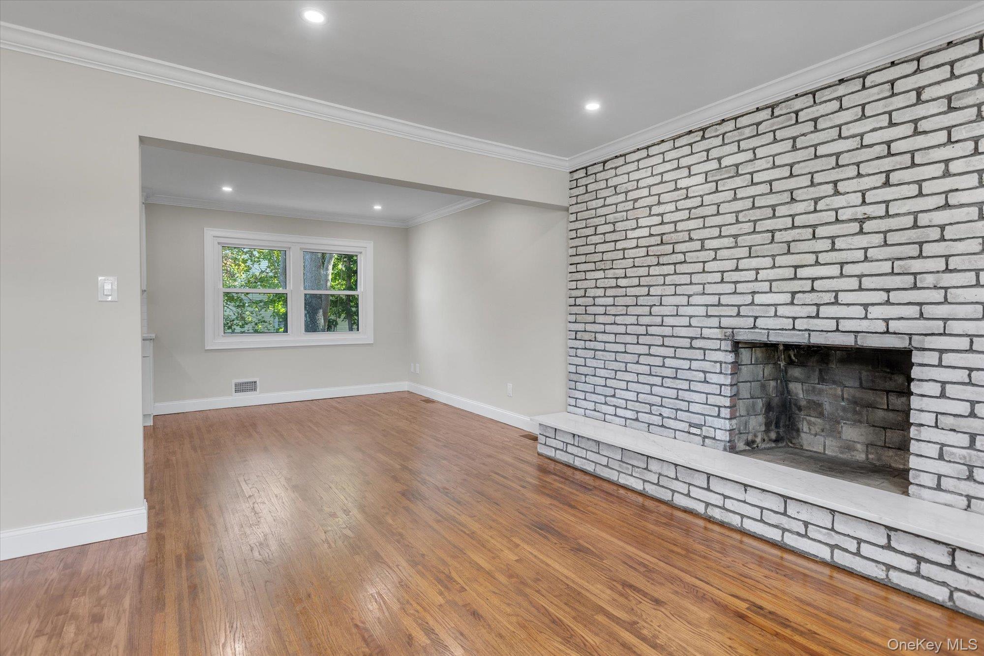 1 Spencer Way, Kings Park, NY 11754