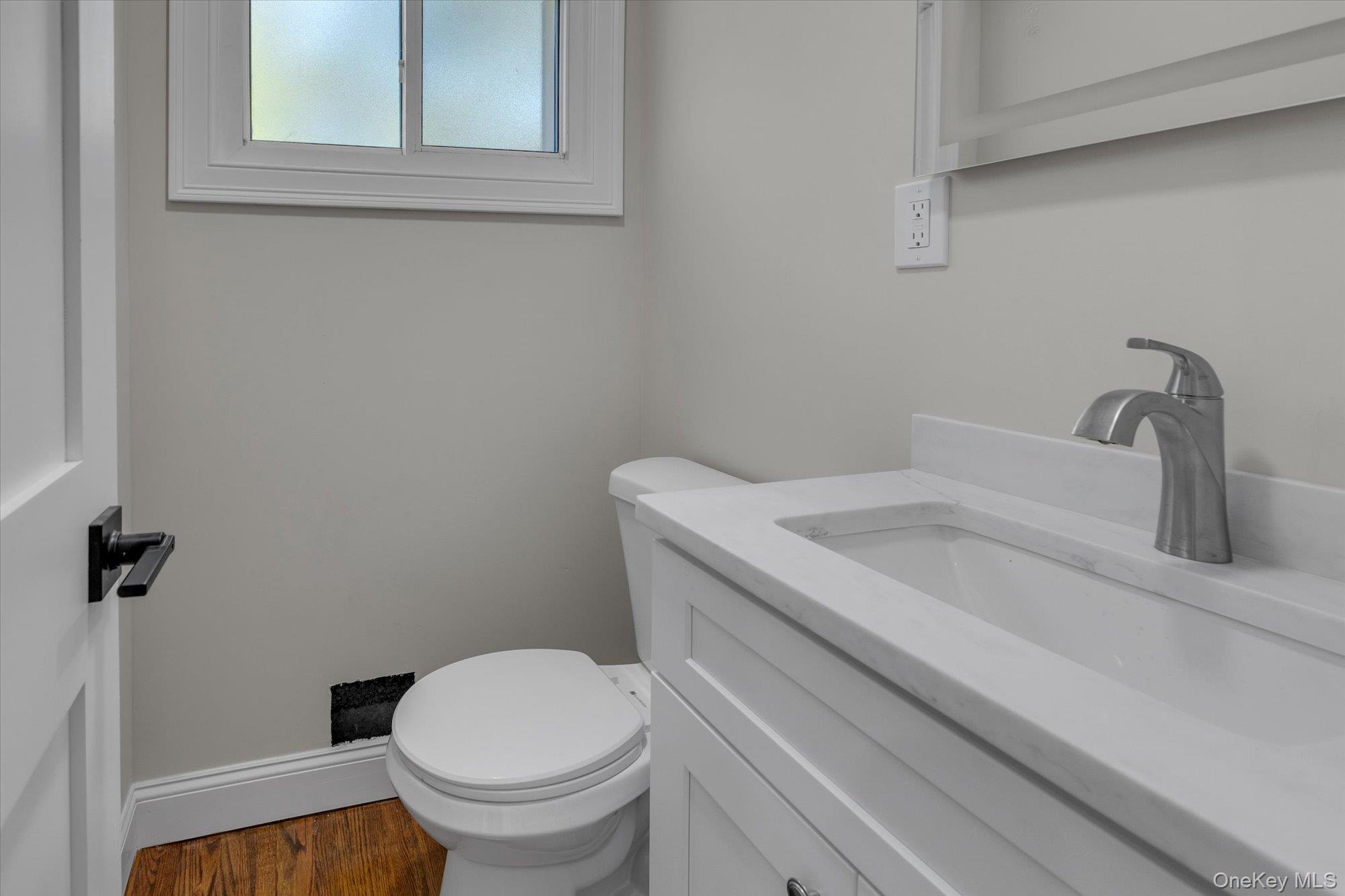 1 Spencer Way, Kings Park, NY 11754