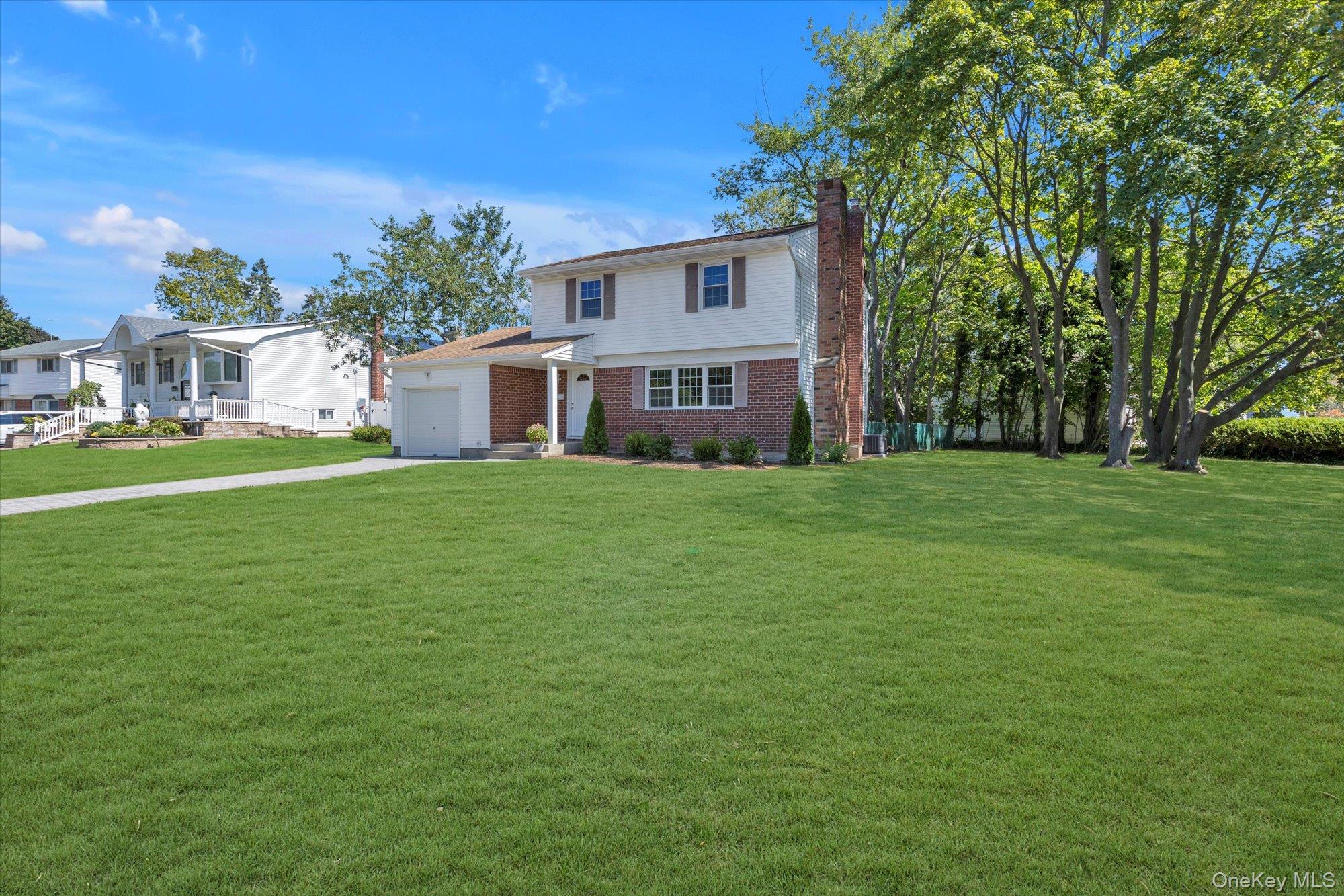 1 Spencer Way, Kings Park, NY 11754