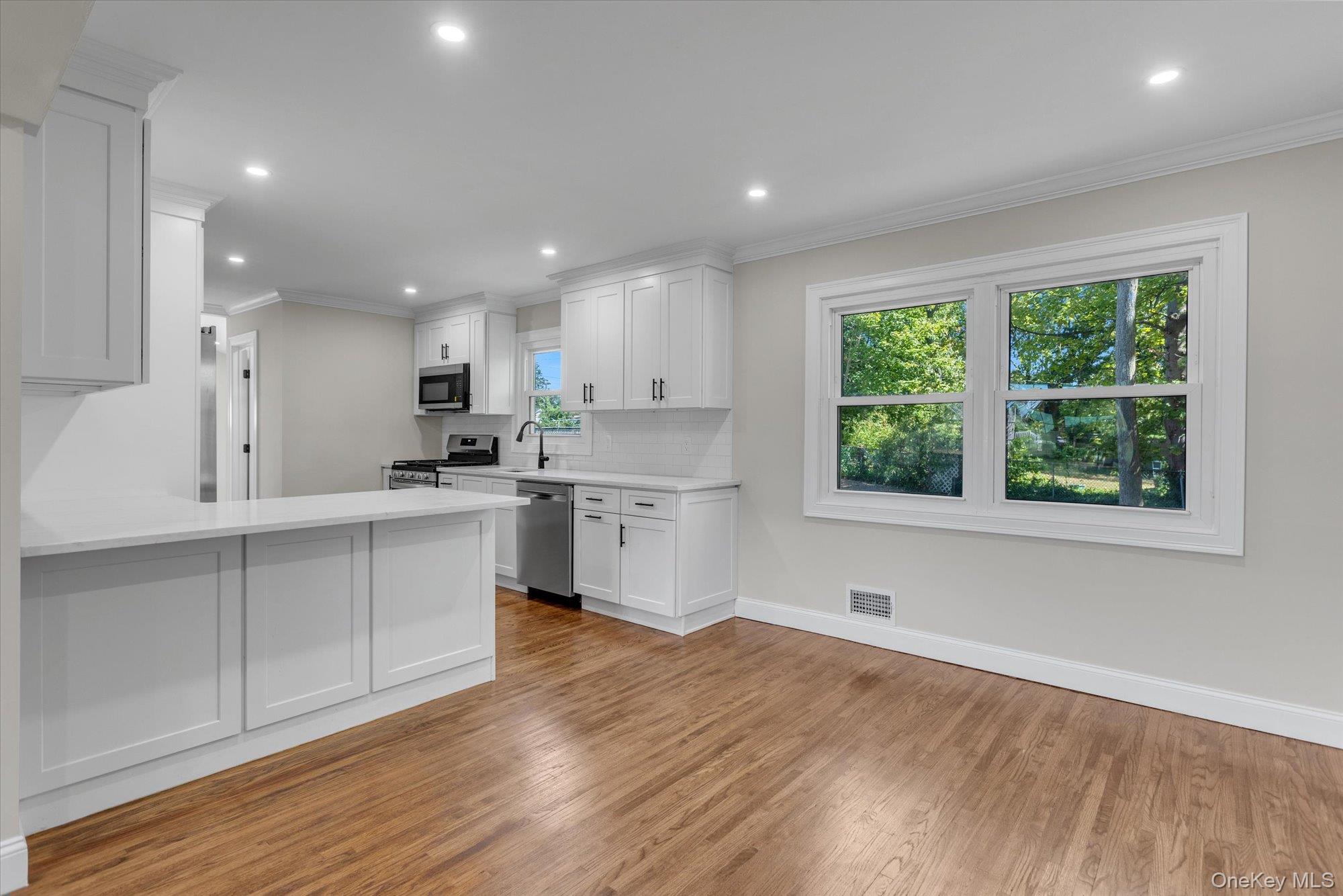 1 Spencer Way, Kings Park, NY 11754