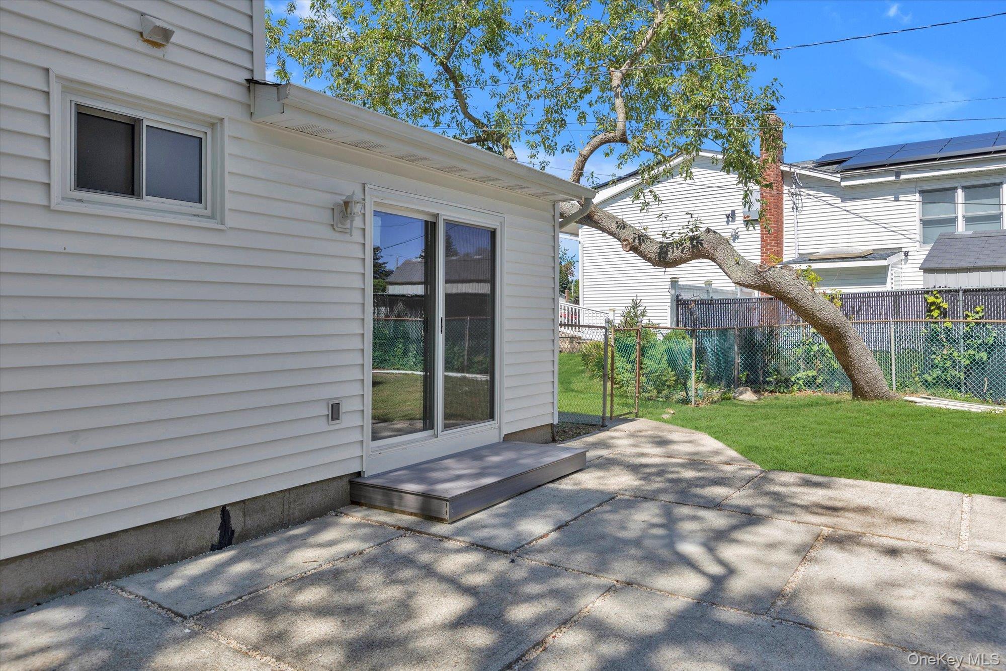 1 Spencer Way, Kings Park, NY 11754