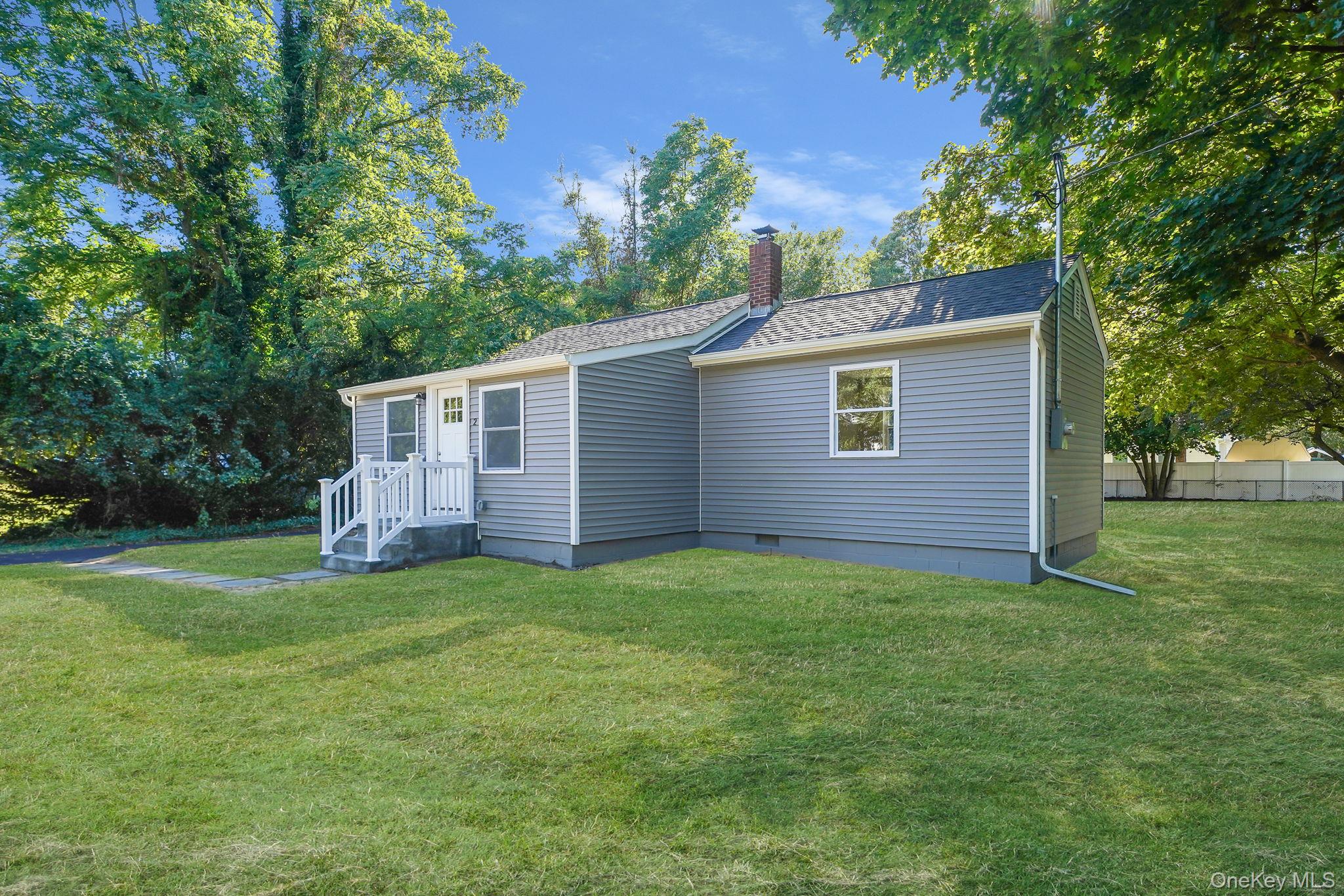 2 Myrtle Lane, Coram, NY 11727