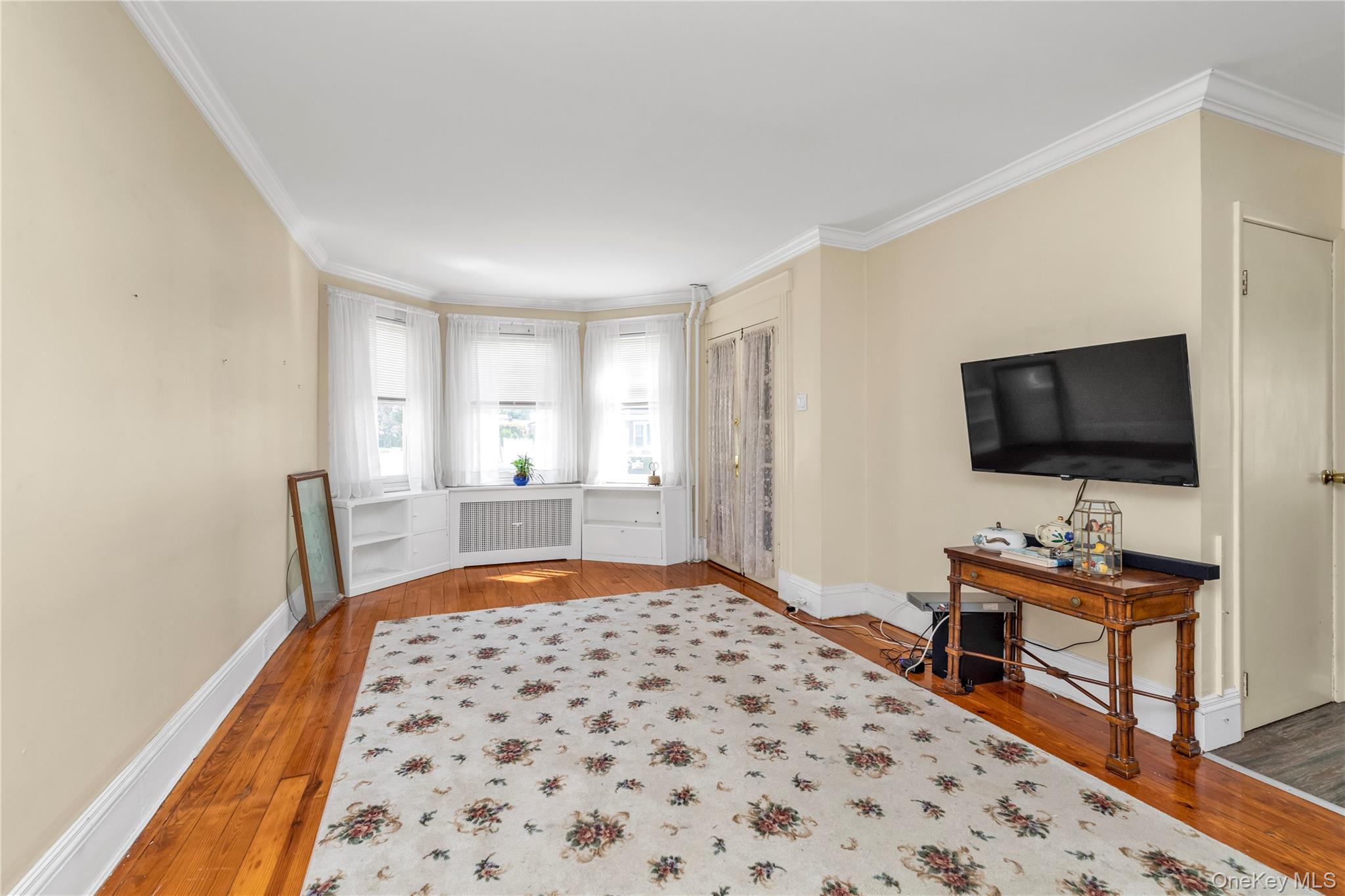 19 Plainfield Avenue, East Rockaway, NY 11518