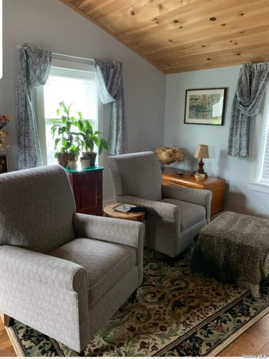 188 W Main Street, Oyster Bay, NY 11771