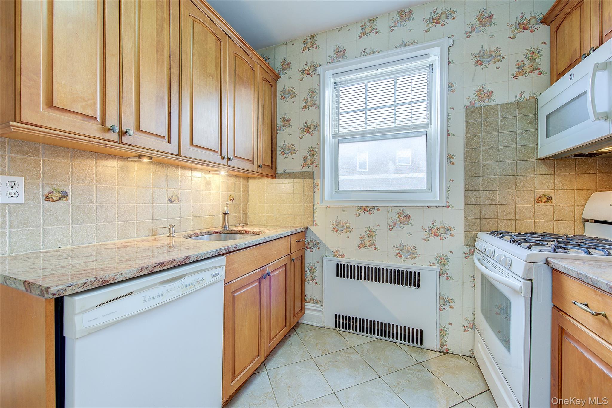 77-15 113th Street # 5L, Forest Hills, NY 11375