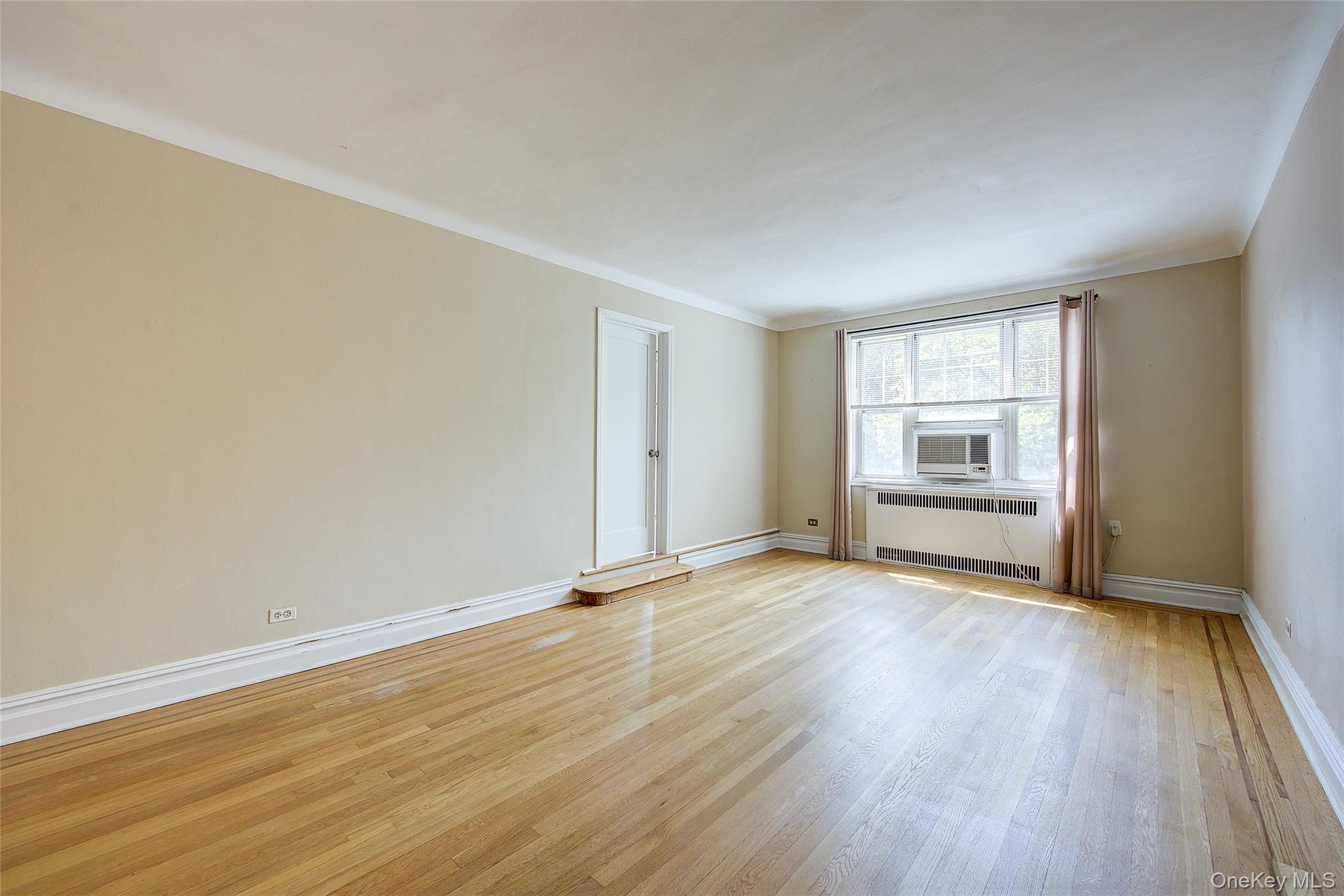 77-15 113th Street # 5L, Forest Hills, NY 11375