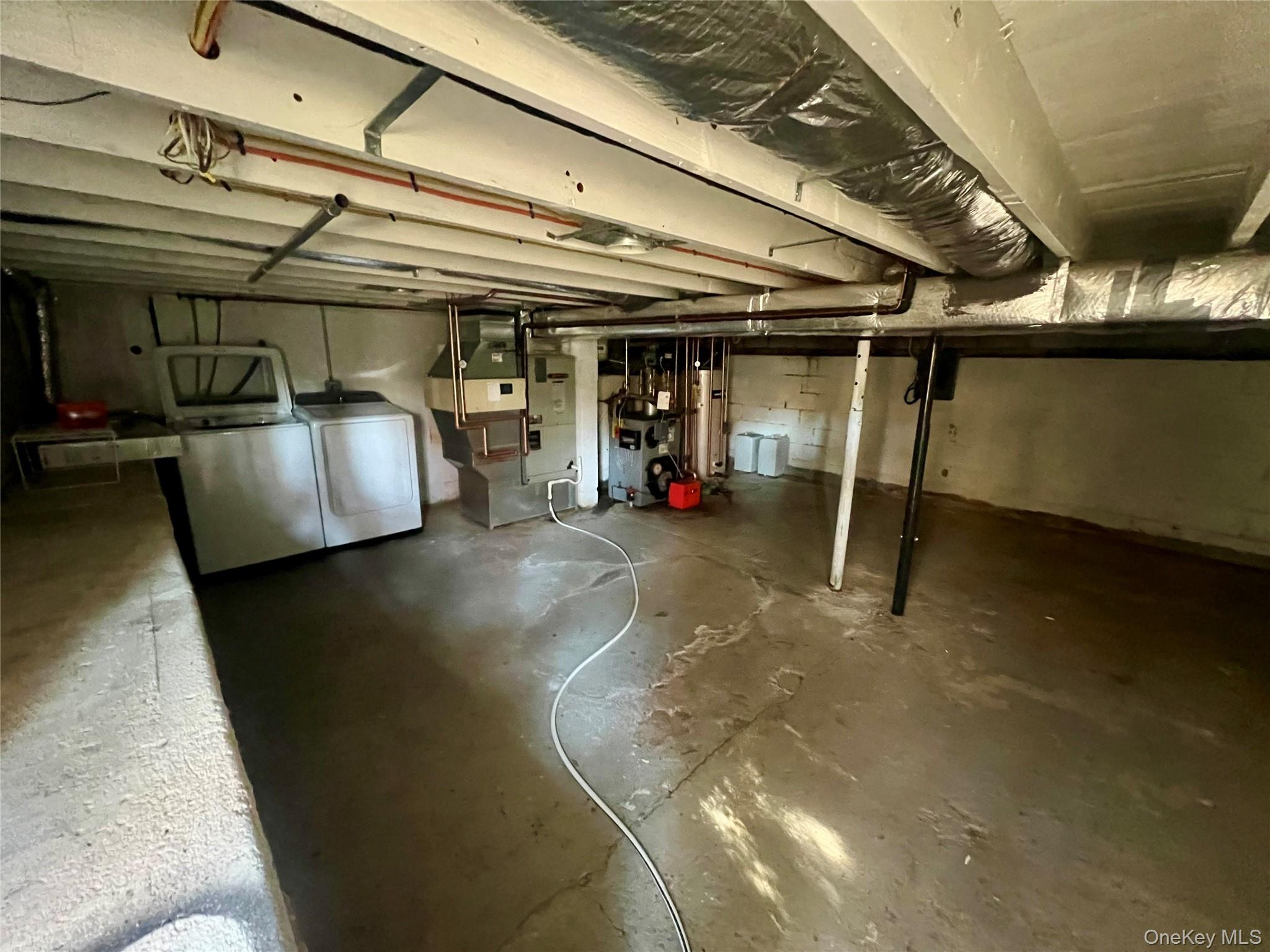 230 Lakeside Trail, Ridge, NY 11961