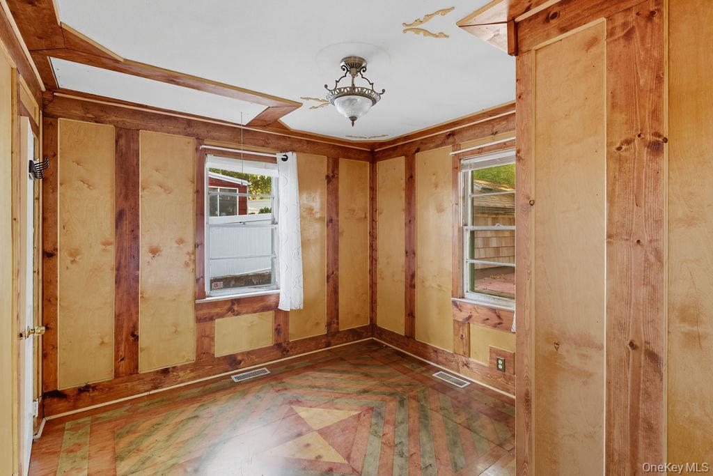 230 Lakeside Trail, Ridge, NY 11961