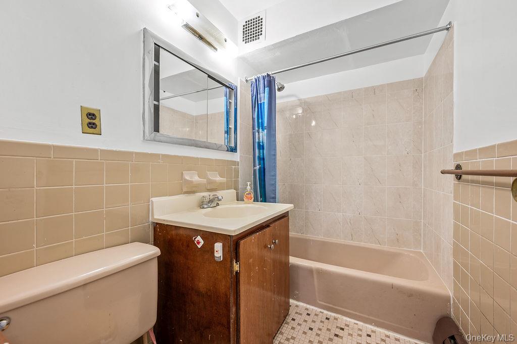 41-30 45th Street, Sunnyside, NY 11104