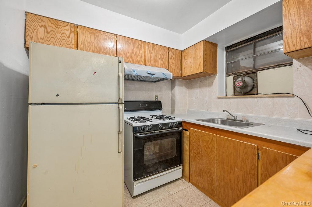 41-30 45th Street, Sunnyside, NY 11104