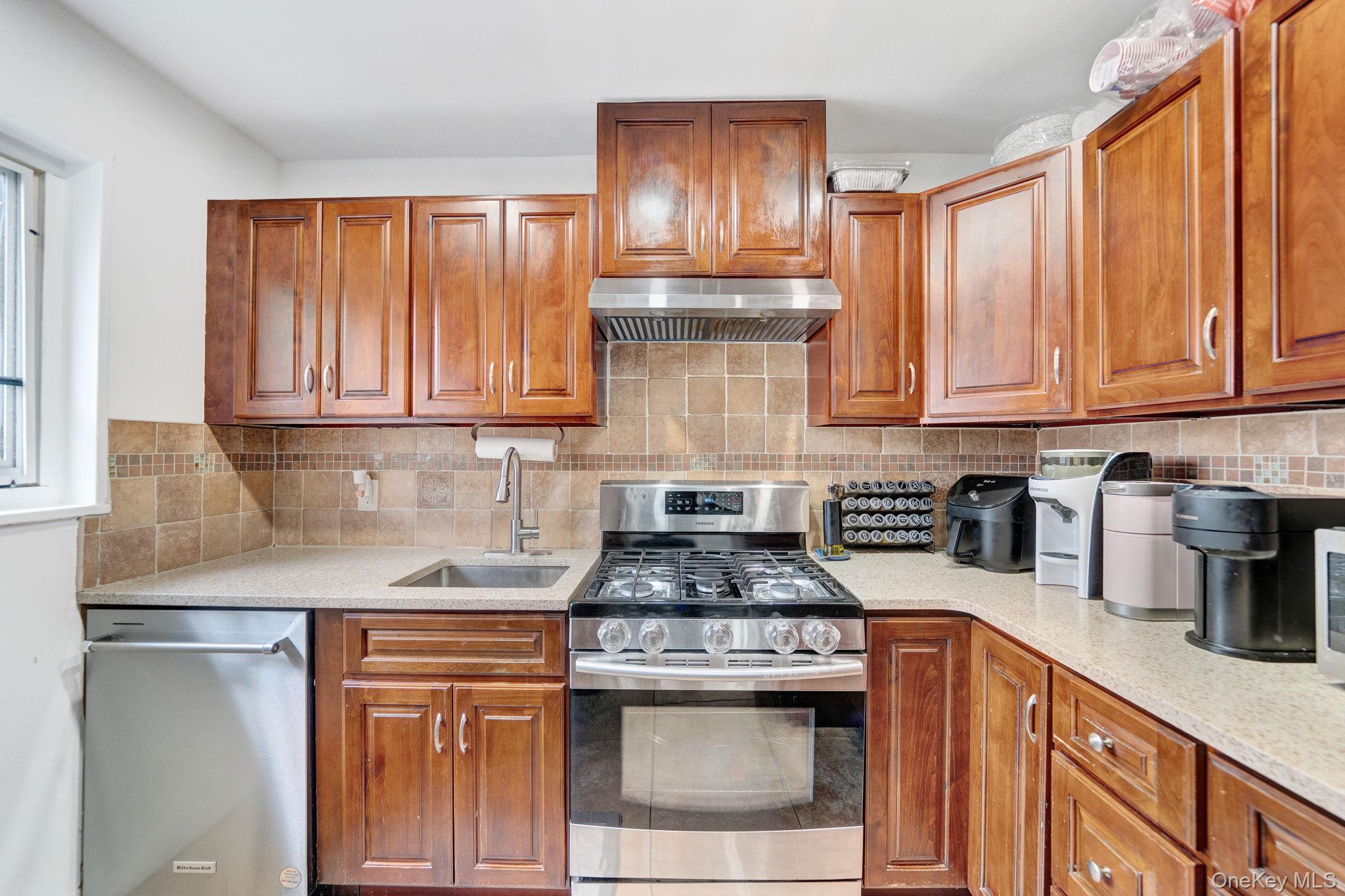 224-17 Hillside Avenue # Upper, Queens Village, NY 11427